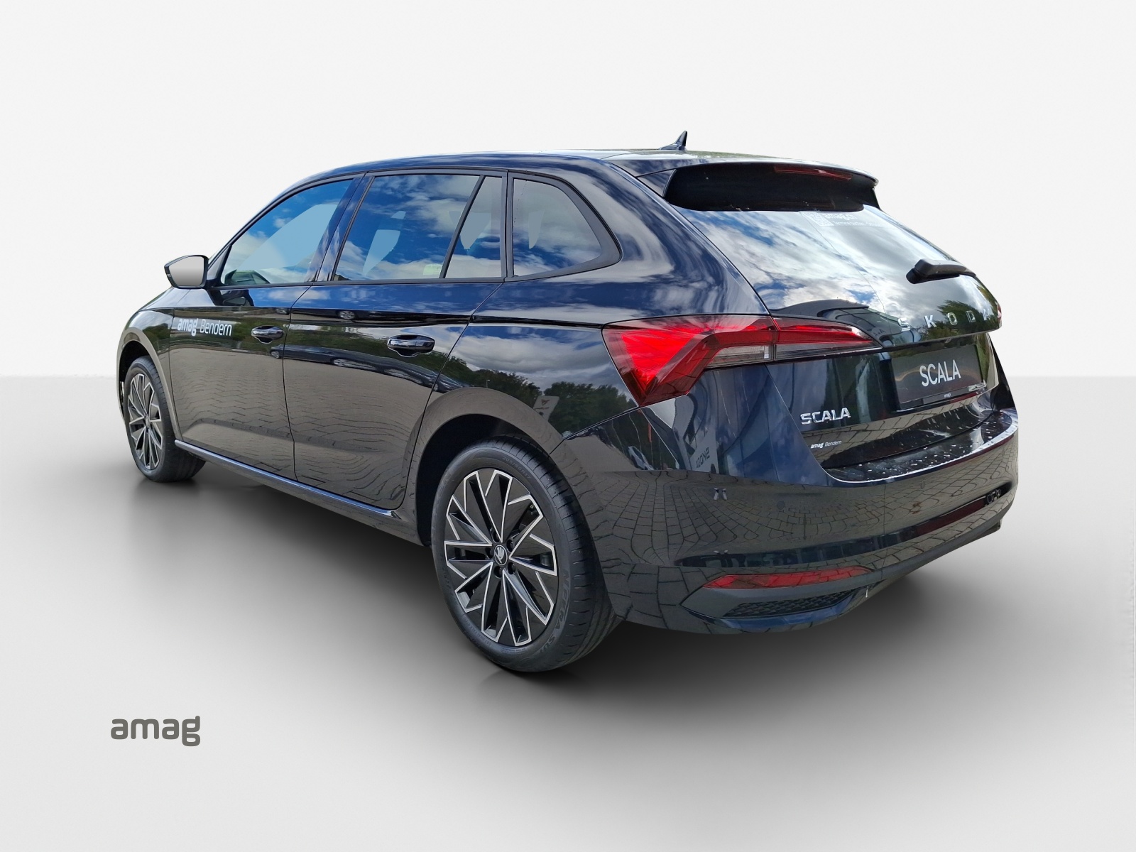 SKODA Scala 1.0 TSI Dynamic DSG-image-2
