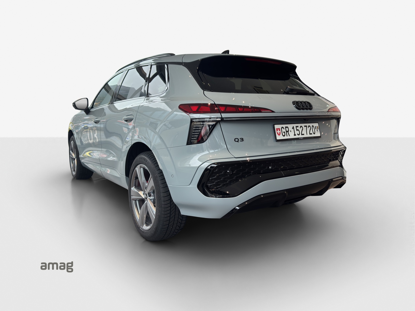 AUDI Q3 SUV TFSI quattro 195 kW S tronic-image-1