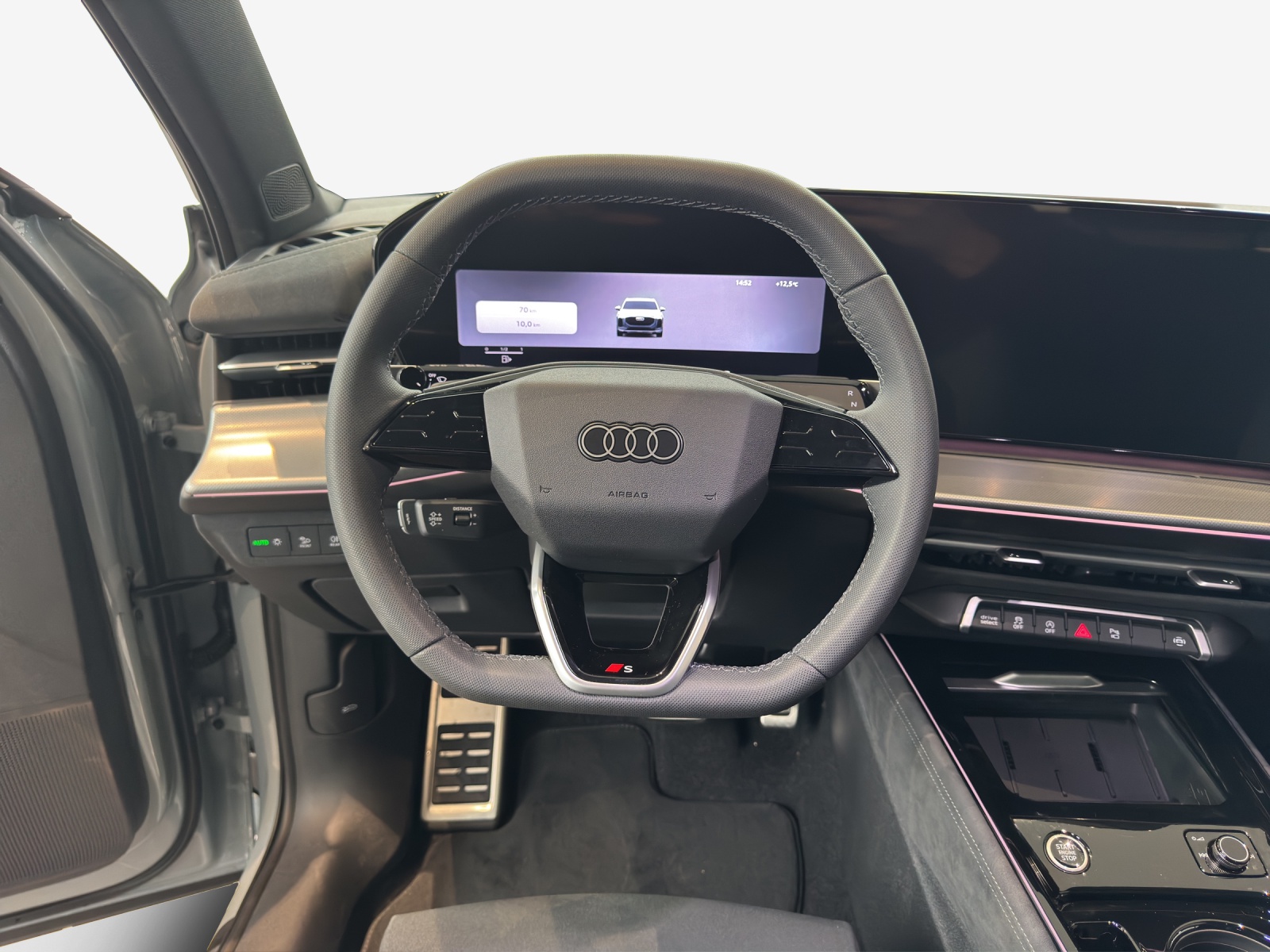 AUDI Q3 SUV TFSI quattro 195 kW S tronic-image-7