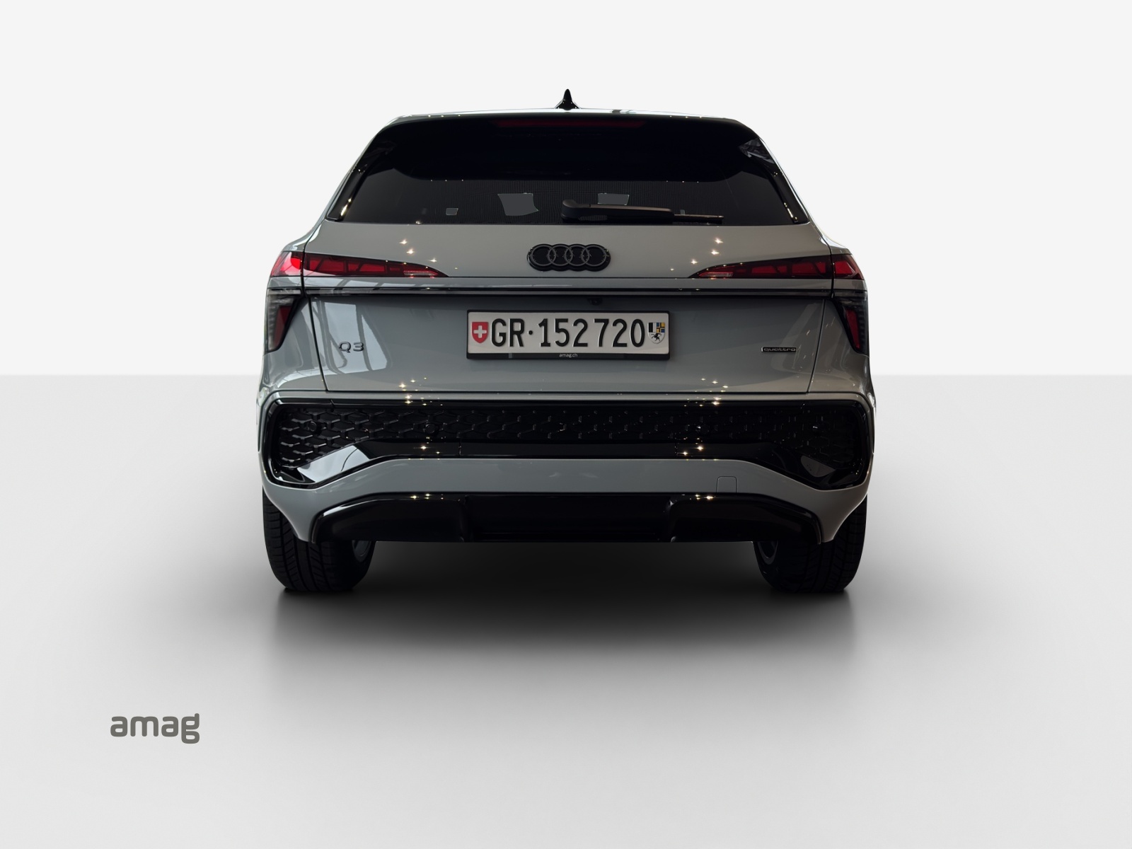 AUDI Q3 SUV TFSI quattro 195 kW S tronic-image-2