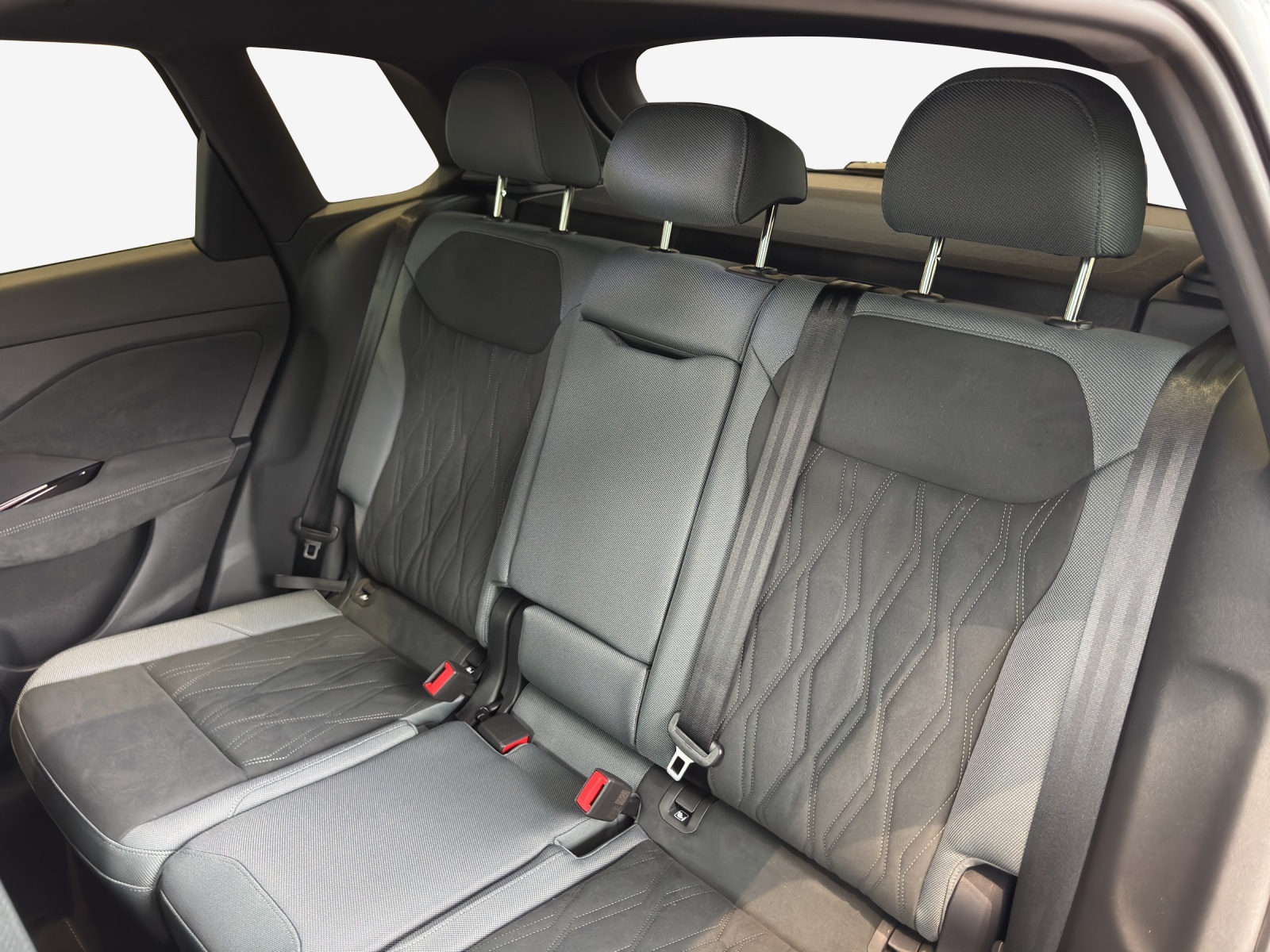 AUDI Q3 SUV TFSI quattro 195 kW S tronic-image-9