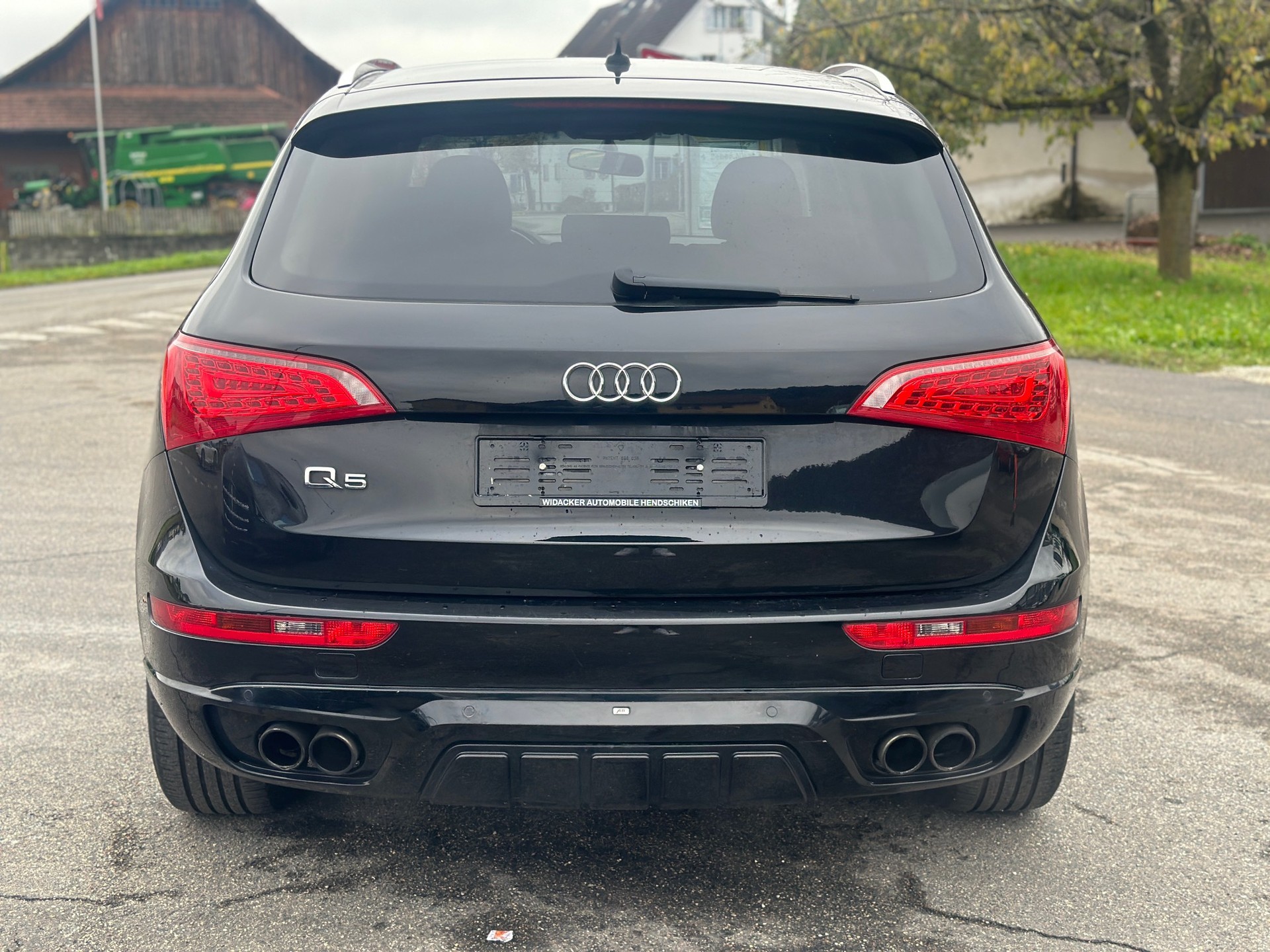 AUDI Q5 3.2 FSI quattro S-tronic-image-4