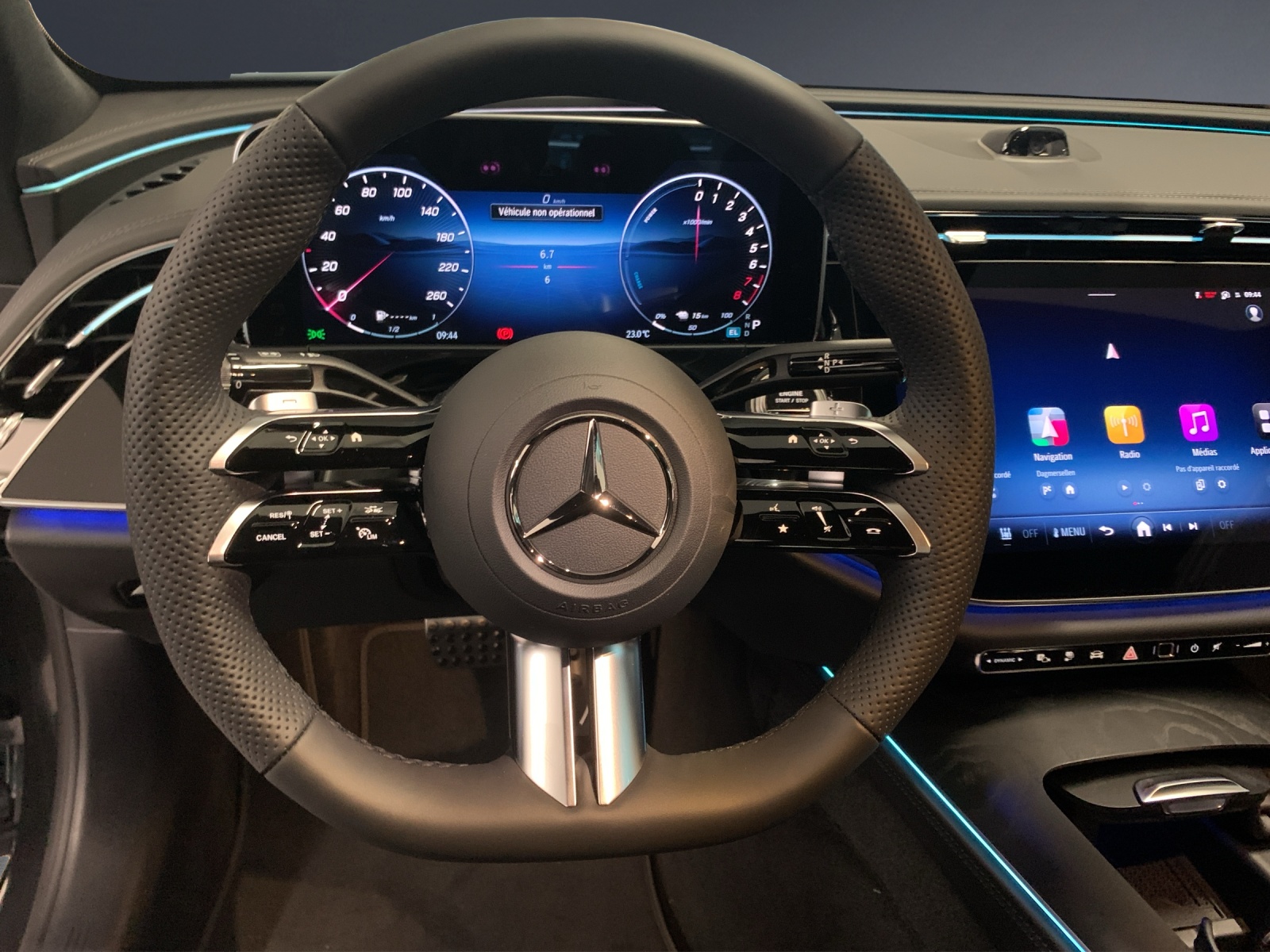 MERCEDES-BENZ E 400e 4Matic EQ Hybrid-image-9