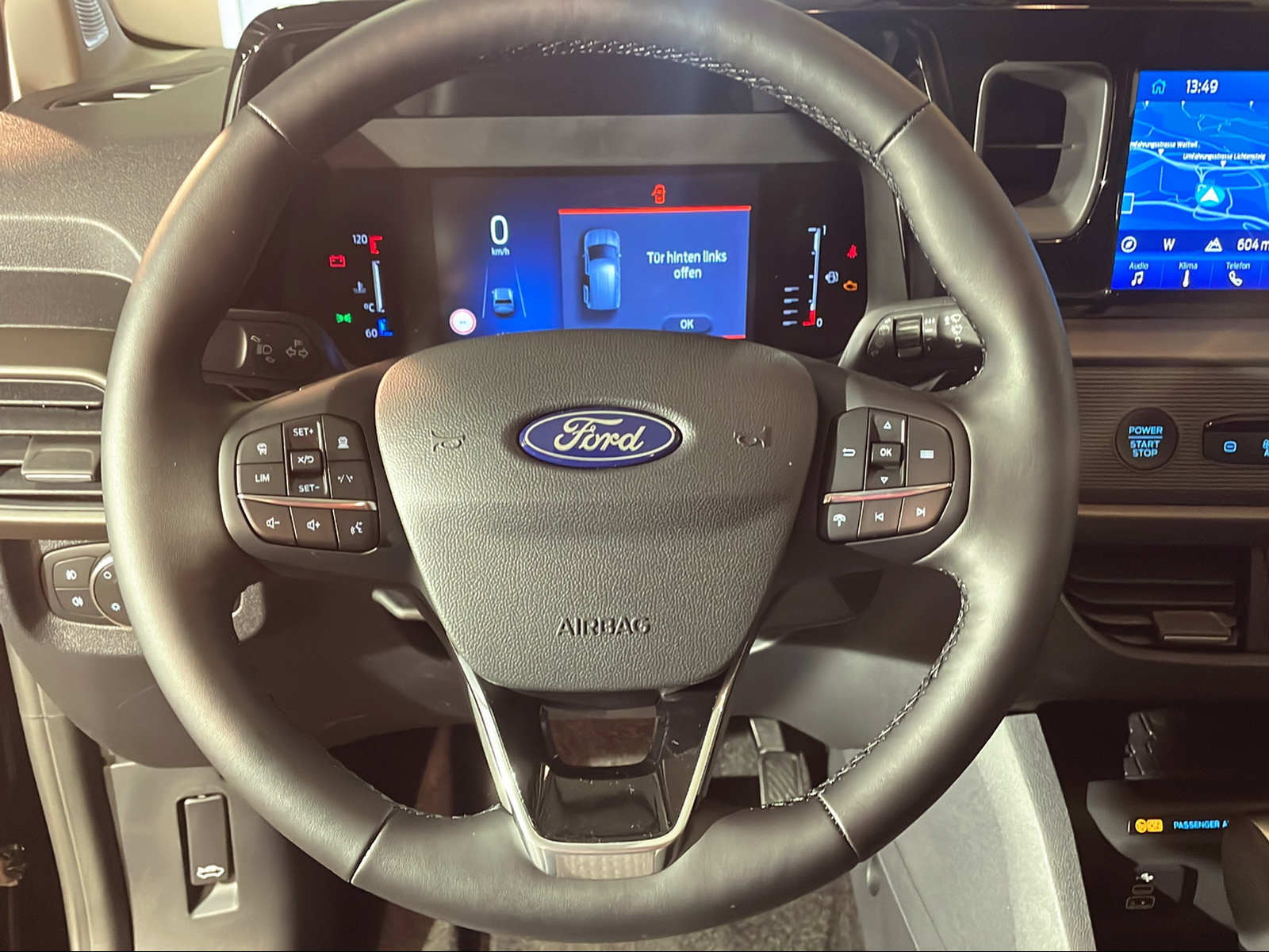 FORD Tourneo Courier 1.0 EcoBoost Titanium-image-7