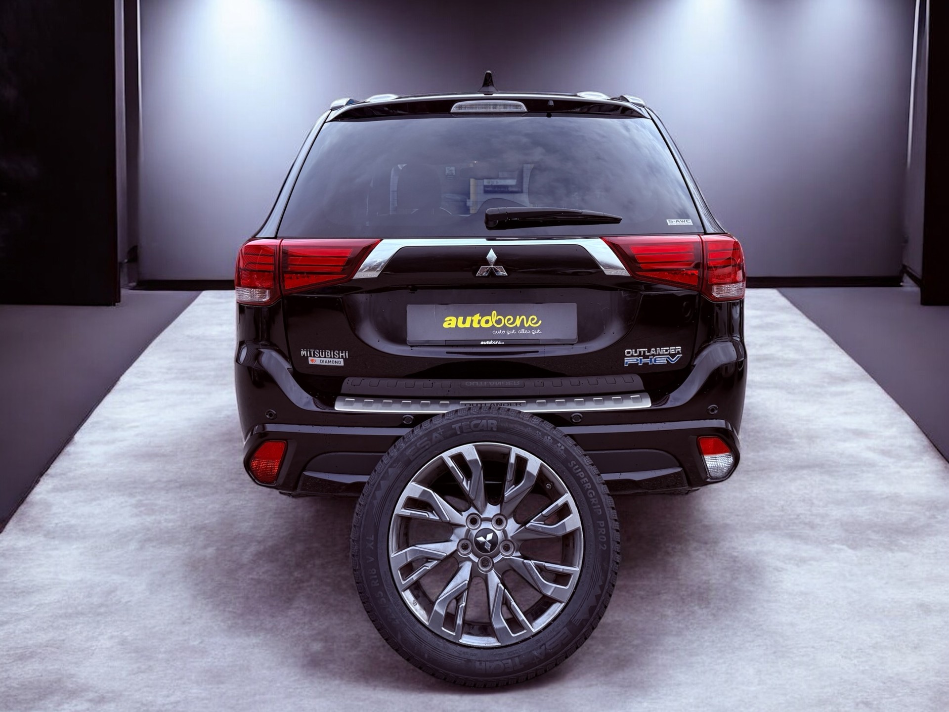 MITSUBISHI Outlander 2.0 PHEV Diamond 4WD Automatic-image-4