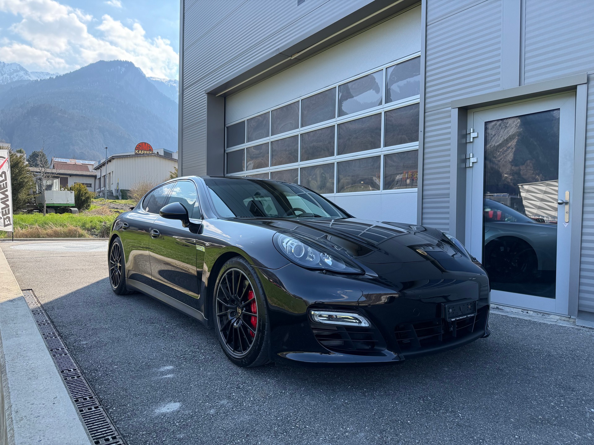 PORSCHE Panamera GTS 4.8 PDK