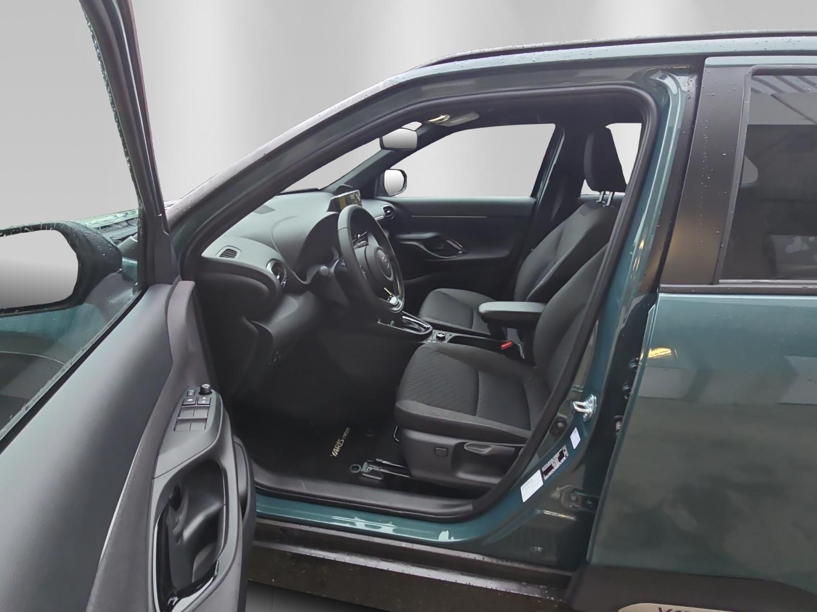 TOYOTA Yaris Cross 1.5 VVT-i HSD Trend AWD-i-image-8