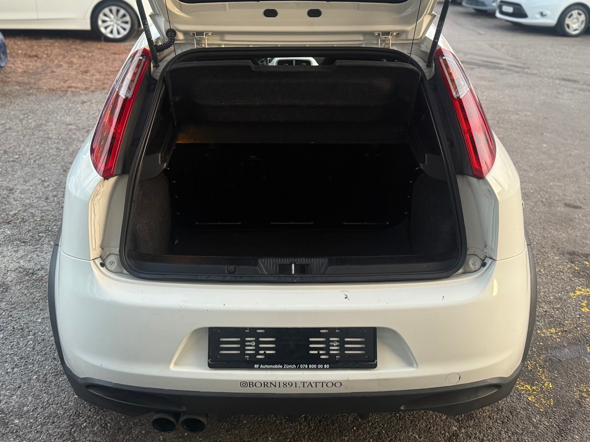 FIAT Punto 1.4 16V Turbo Abarth-image-8
