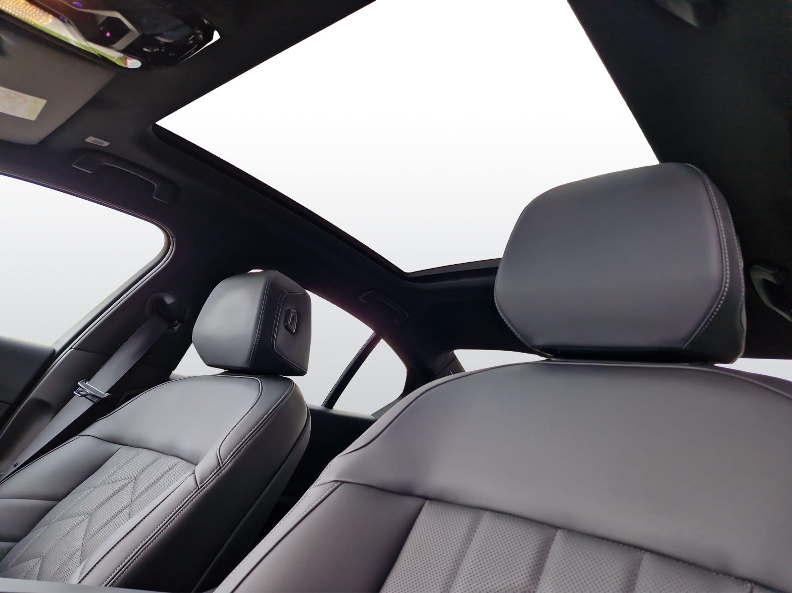BMW 550e xDrive Limousine M Sport-image-13
