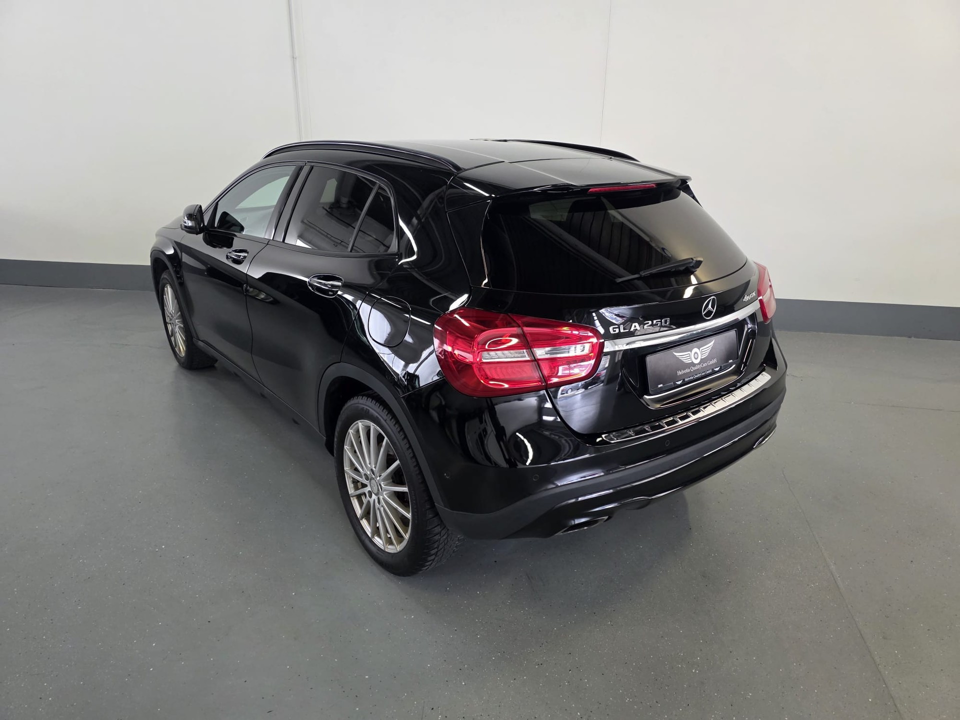 MERCEDES-BENZ GLA 250 Urban 4Matic 7G-DCT-image-14