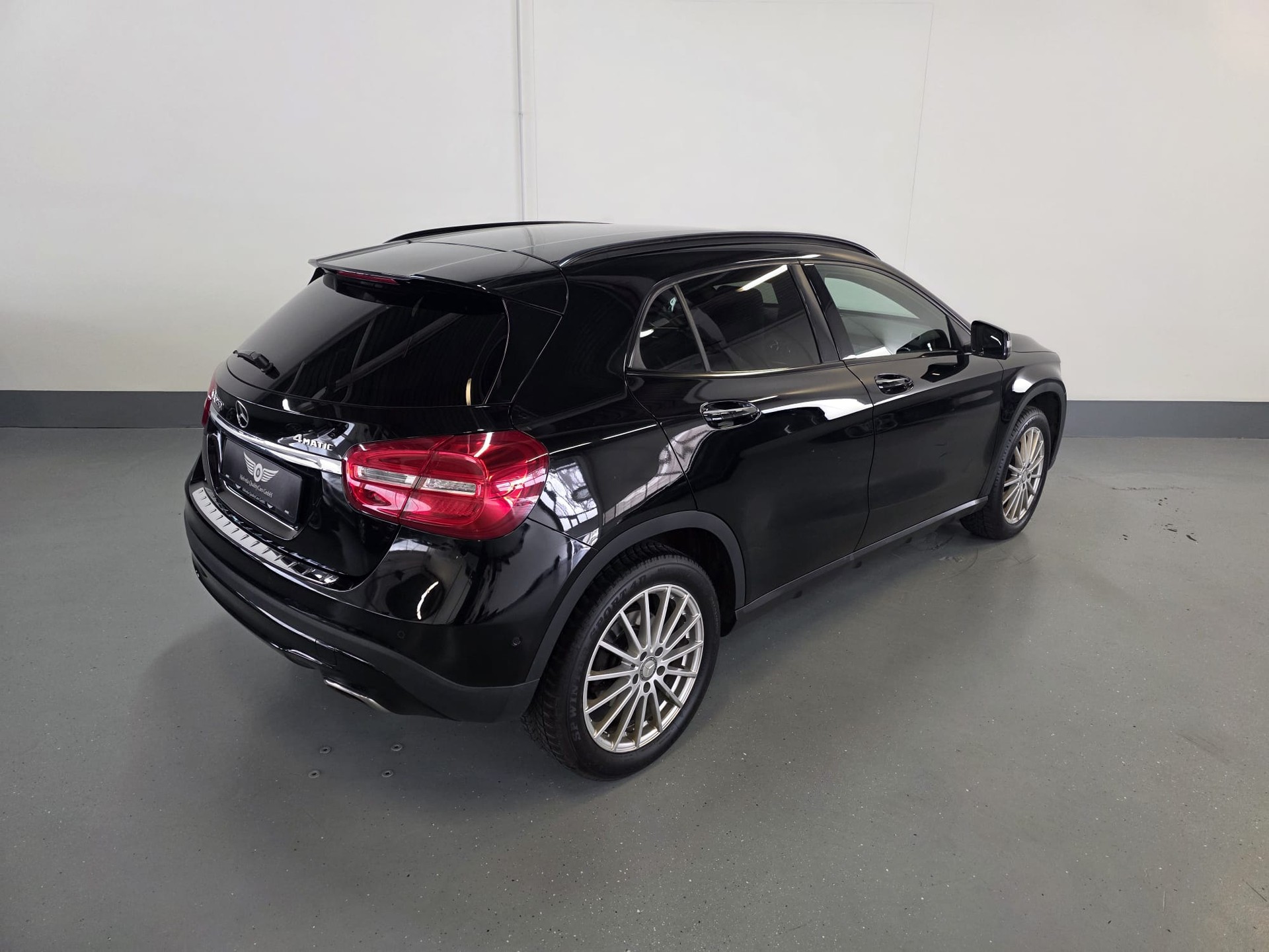 MERCEDES-BENZ GLA 250 Urban 4Matic 7G-DCT-image-9