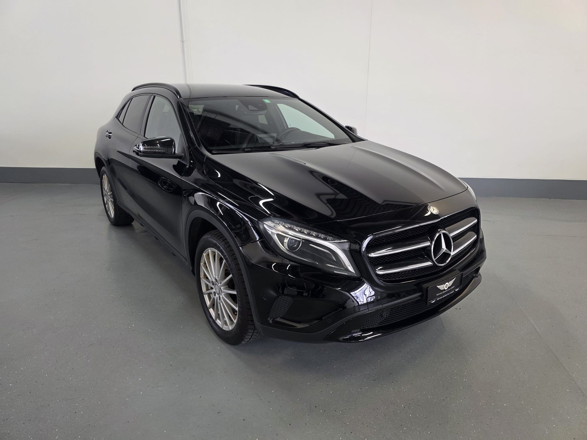 MERCEDES-BENZ GLA 250 Urban 4Matic 7G-DCT-image-3