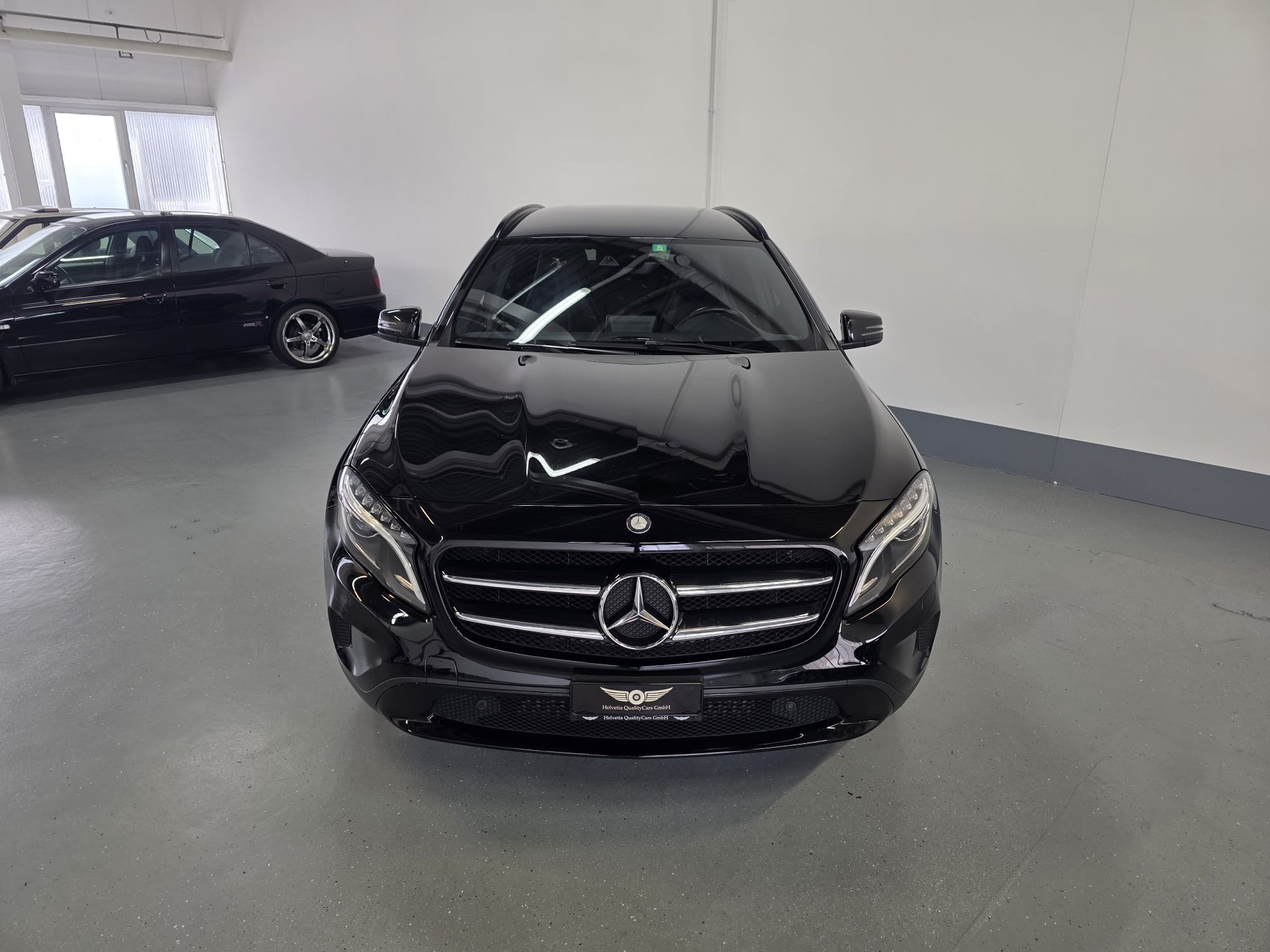 MERCEDES-BENZ GLA 250 Urban 4Matic 7G-DCT-image-4