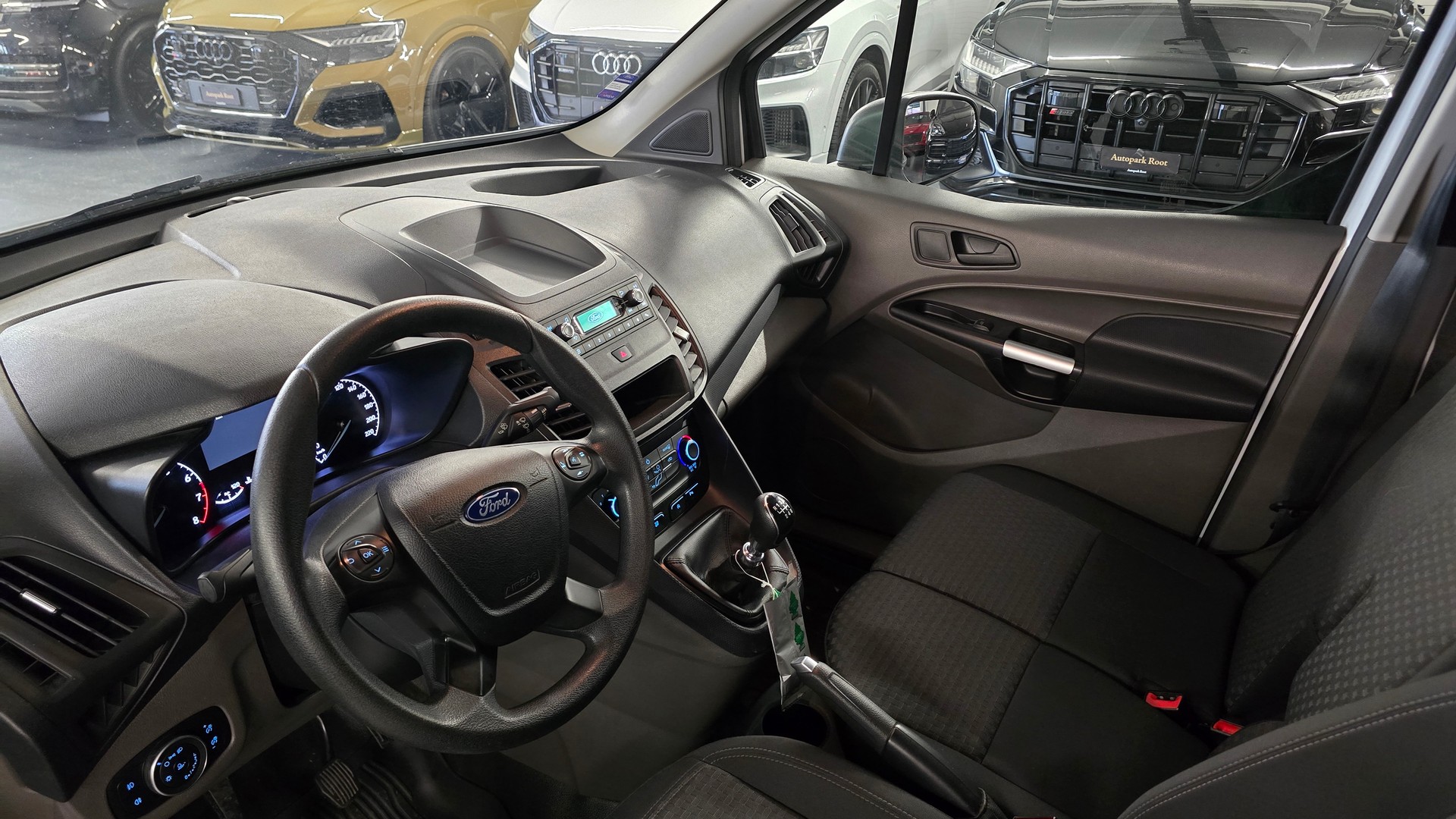 FORD Transit Connect Van T210 1.0 EcoBoost Ambiente-image-12