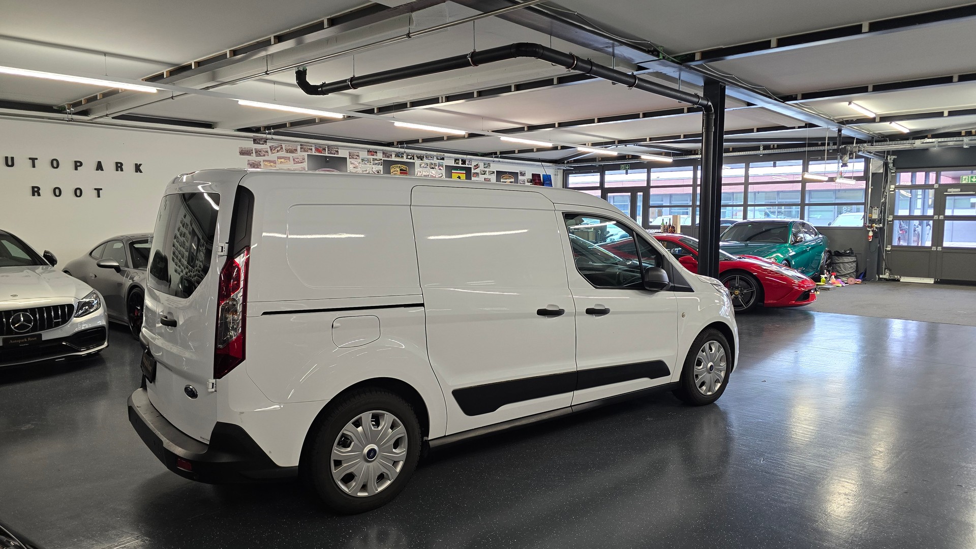 FORD Transit Connect Van T210 1.0 EcoBoost Ambiente-image-4