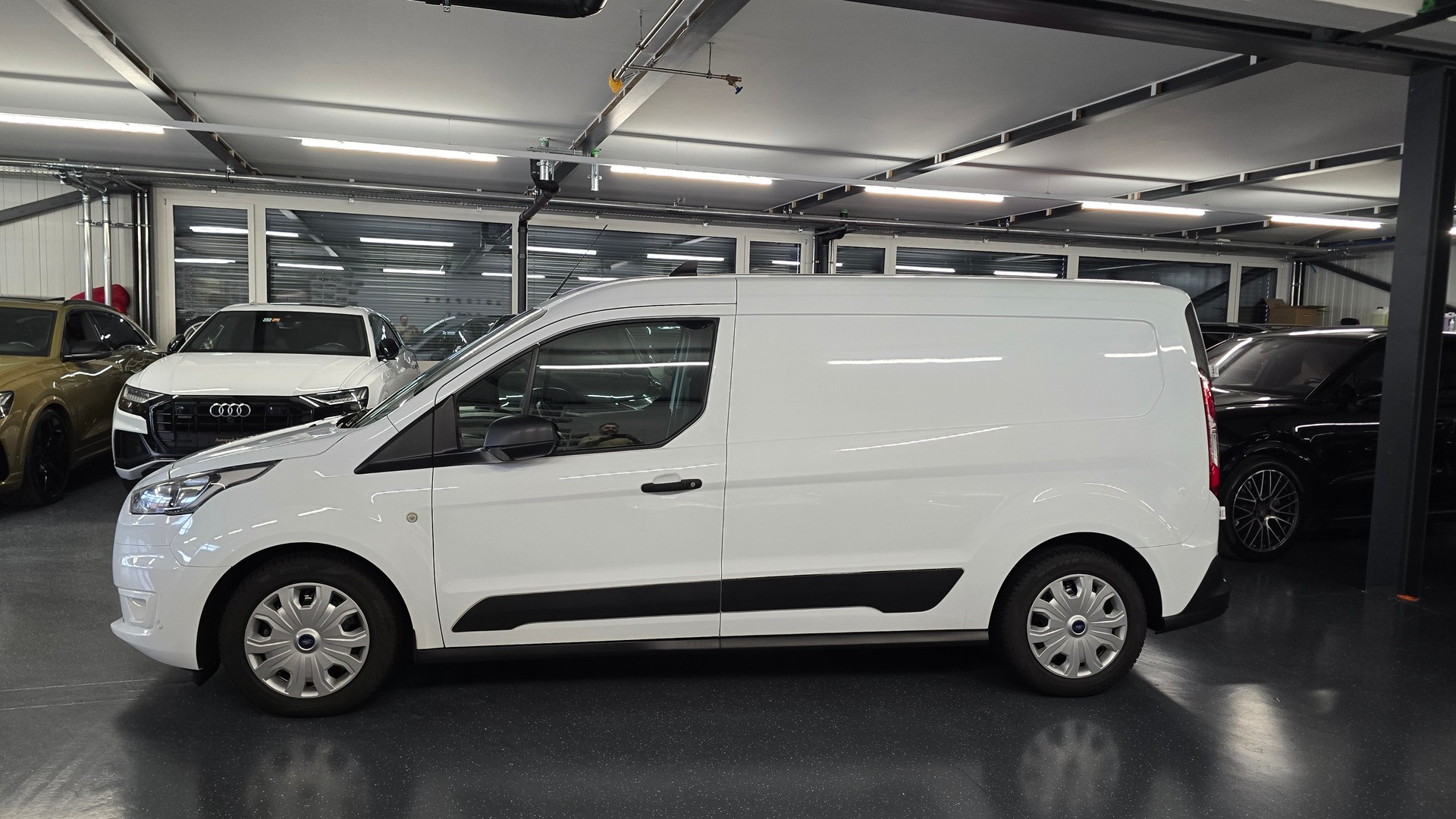 FORD Transit Connect Van T210 1.0 EcoBoost Ambiente-image-8