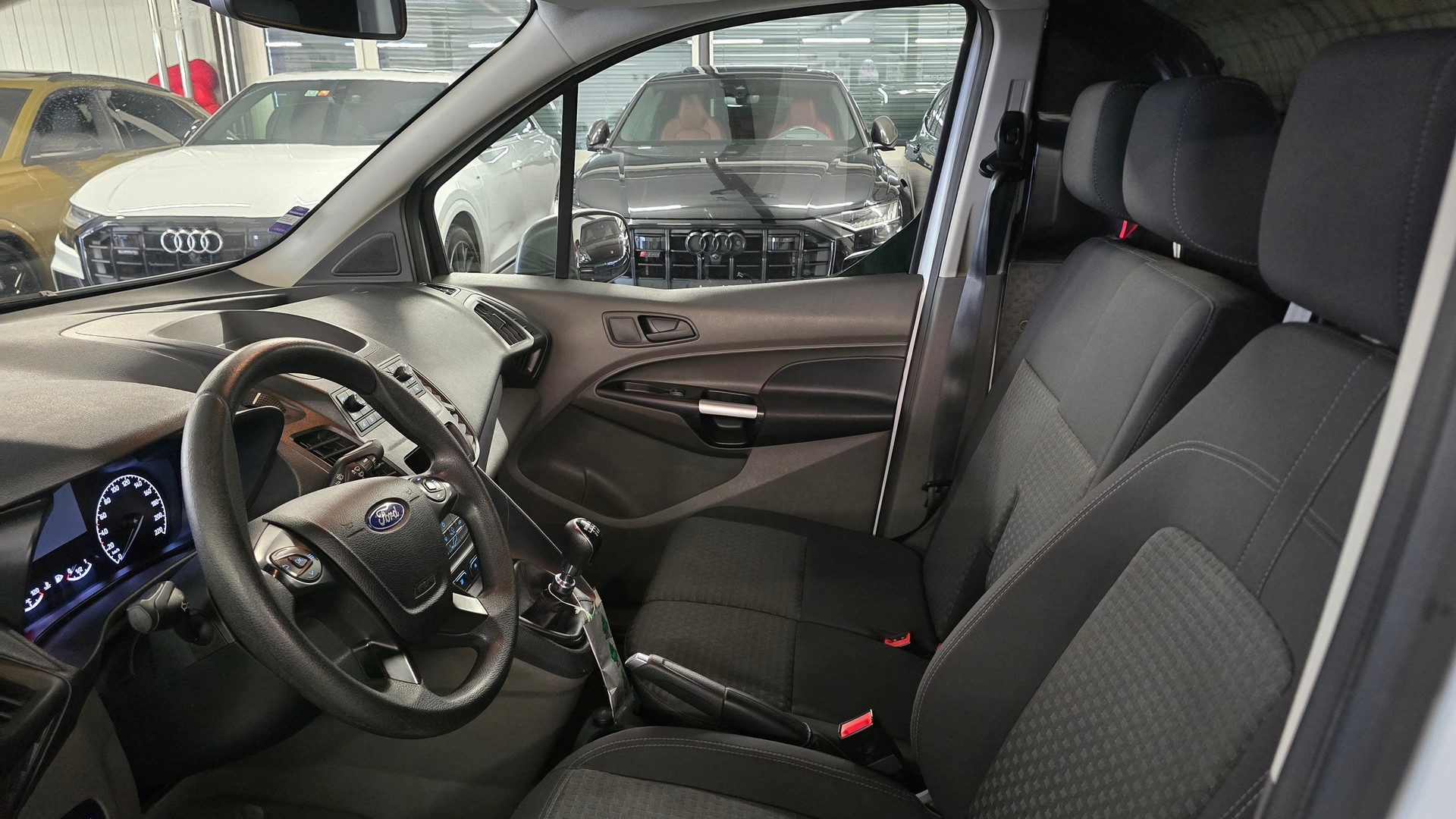 FORD Transit Connect Van T210 1.0 EcoBoost Ambiente-image-13