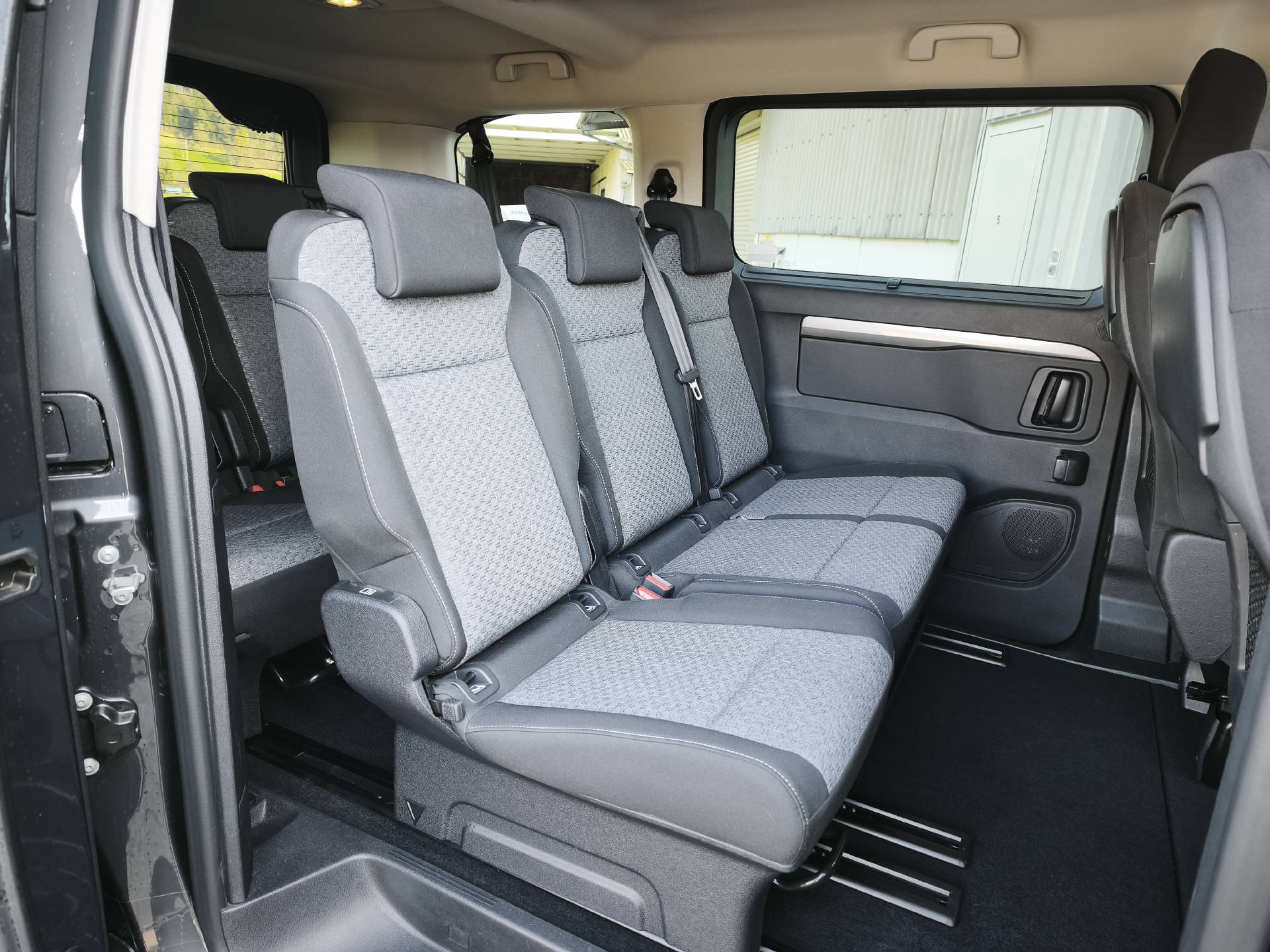 TOYOTA PROACE Verso L1 2.0 D Family-image-9