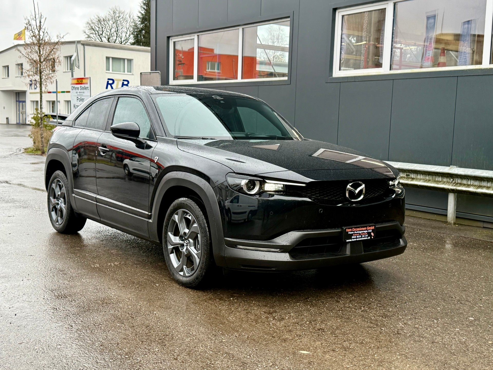 MAZDA MX-30 Skyactiv R-EV Exclusive-Line-showroom-element-3