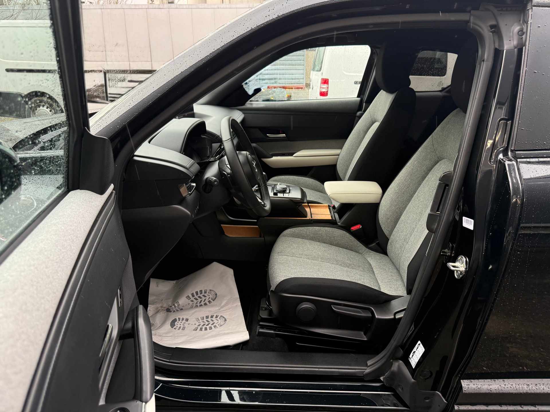 MAZDA MX-30 Skyactiv R-EV Exclusive-Line-image-8