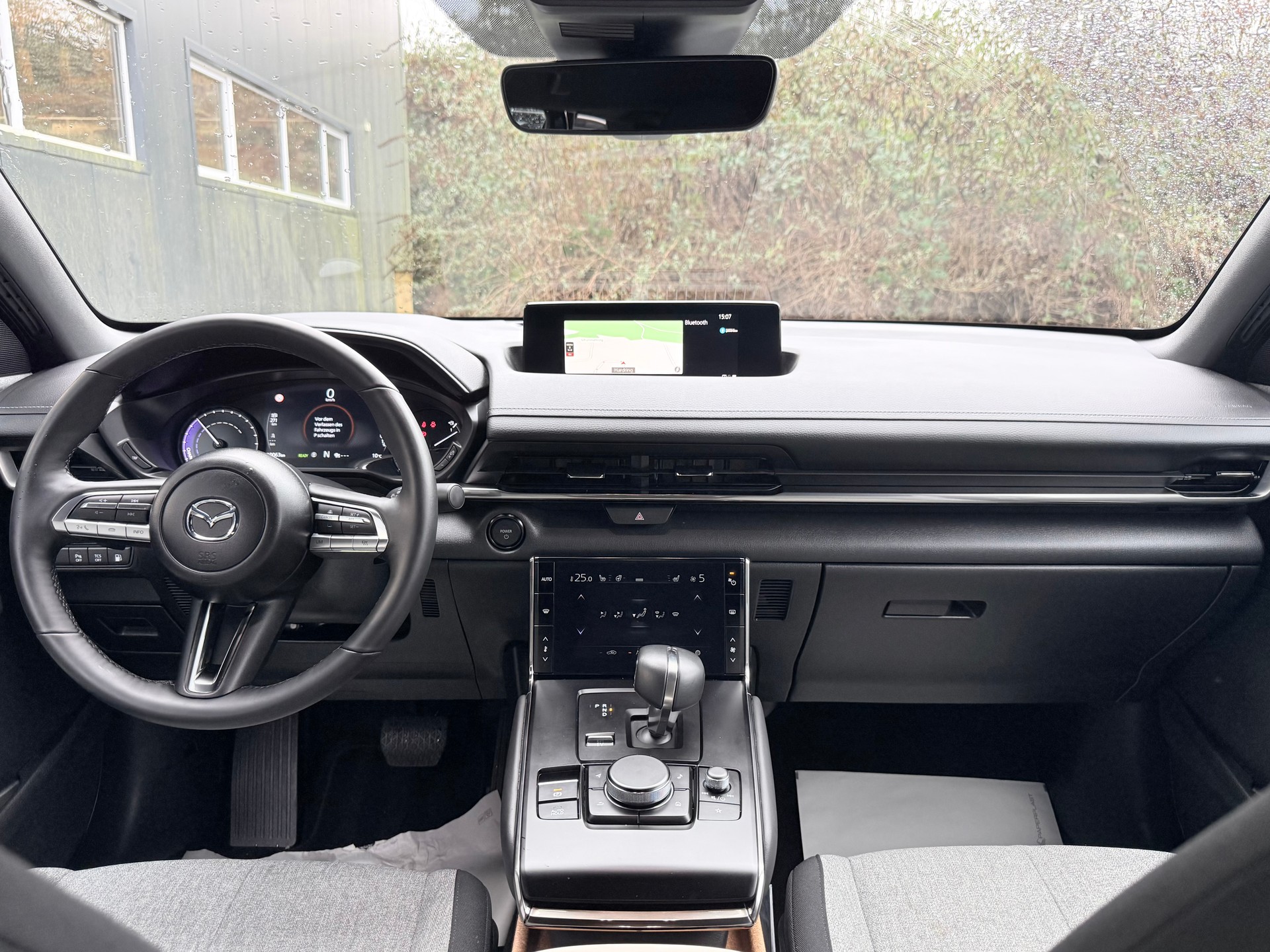 MAZDA MX-30 Skyactiv R-EV Exclusive-Line-image-4