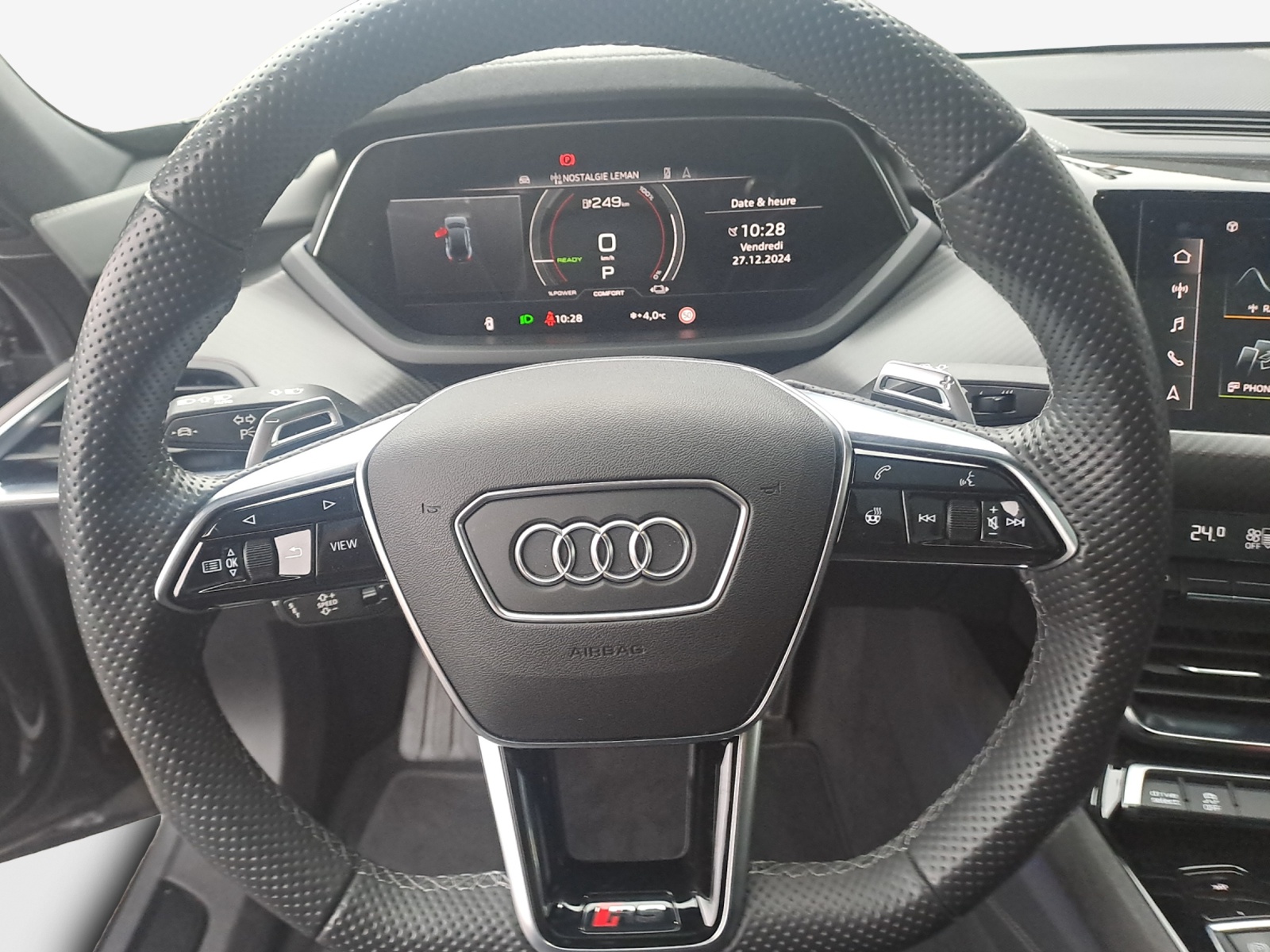 AUDI RS e-tron GT quattro-image-10