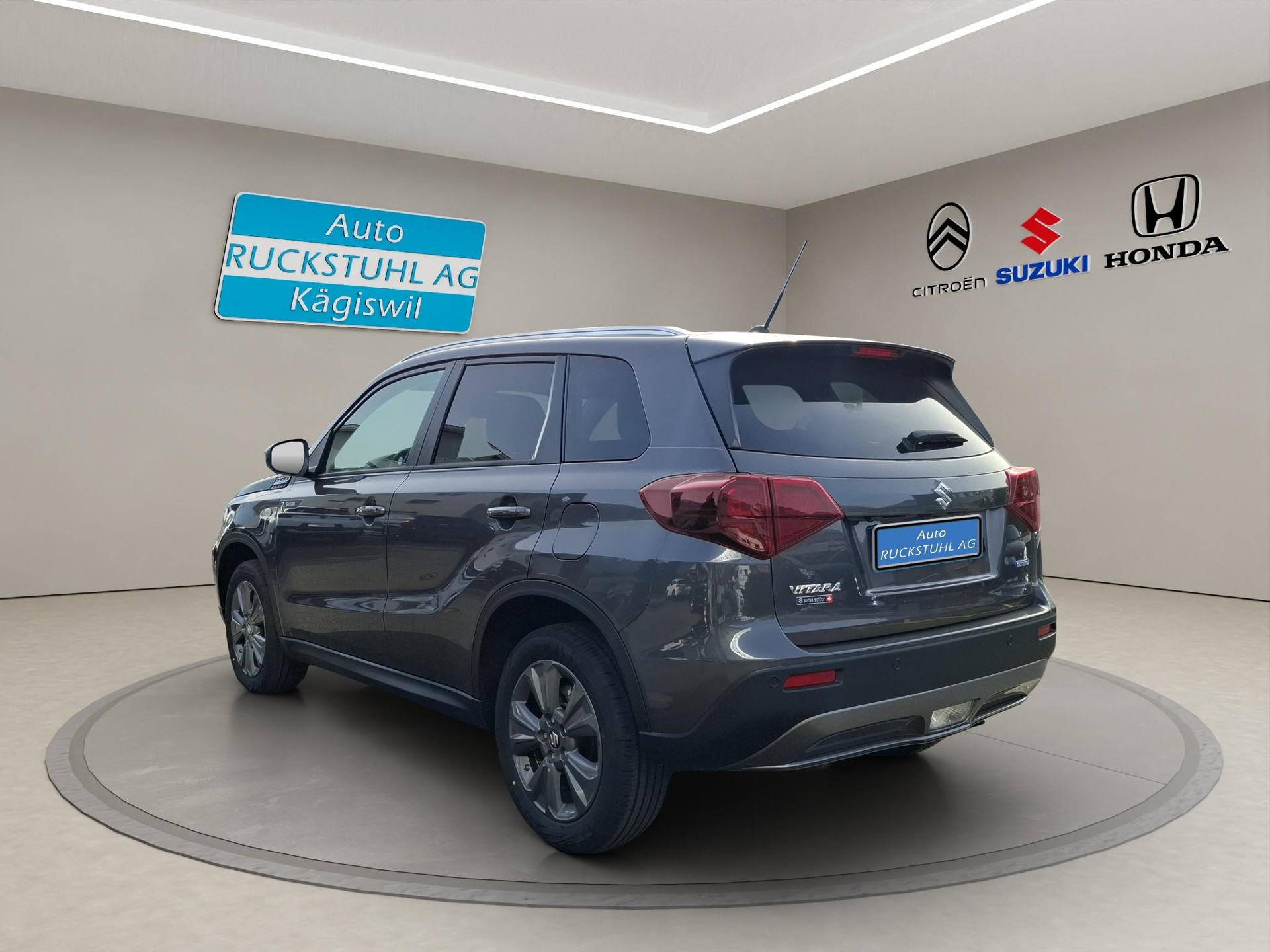 SUZUKI Vitara 1.4 T Sakura Hybrid 4x4-image-4