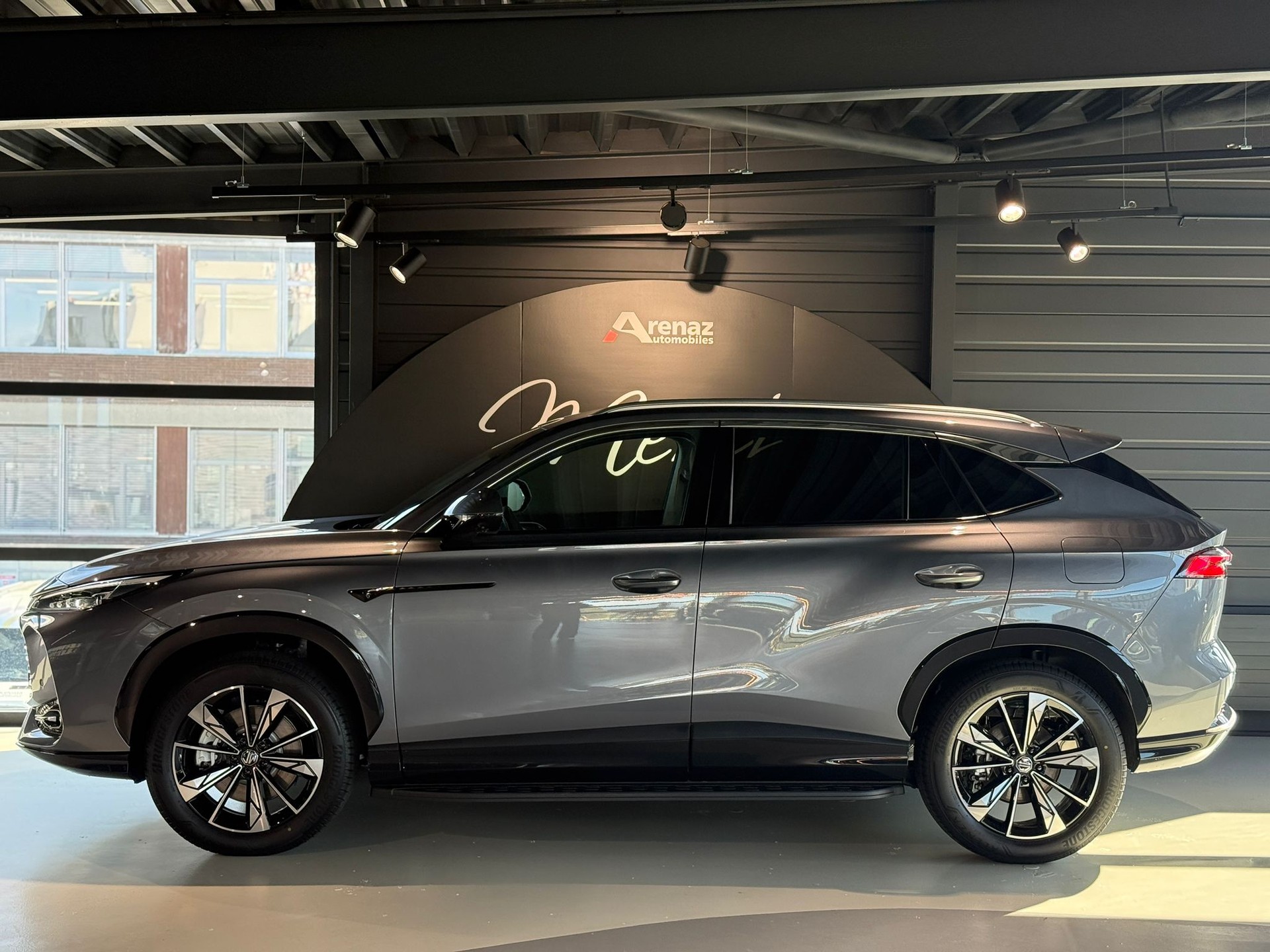 MG HS 1.5 T PHEV Luxury-image-1