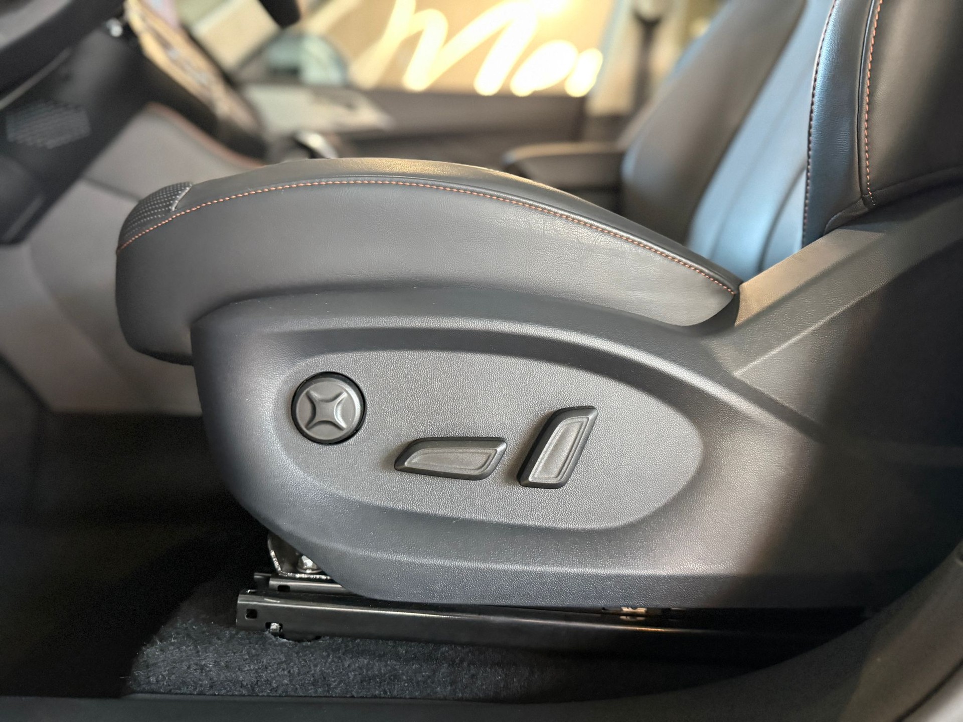 MG HS 1.5 T PHEV Luxury-image-4