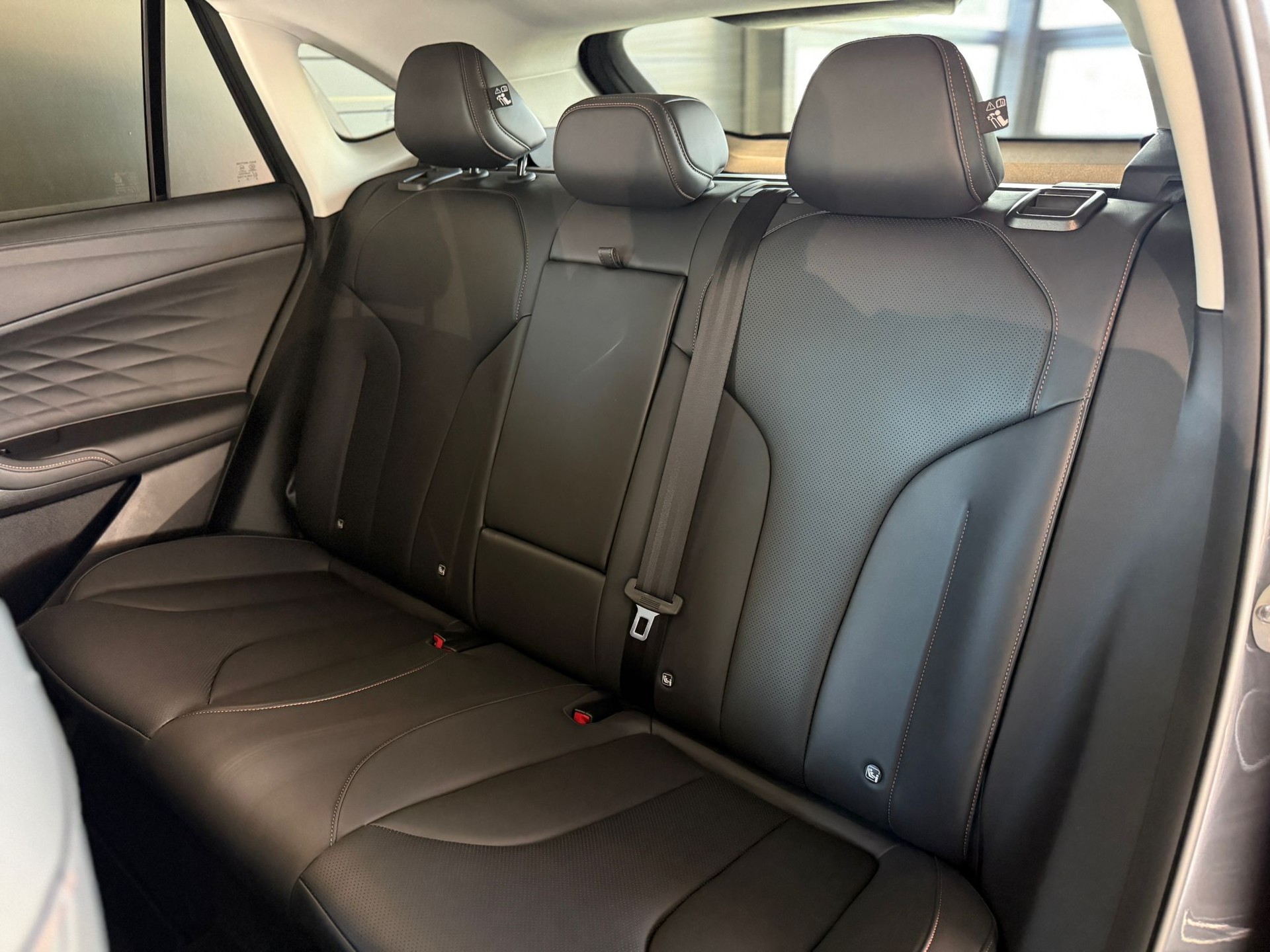 MG HS 1.5 T PHEV Luxury-image-5