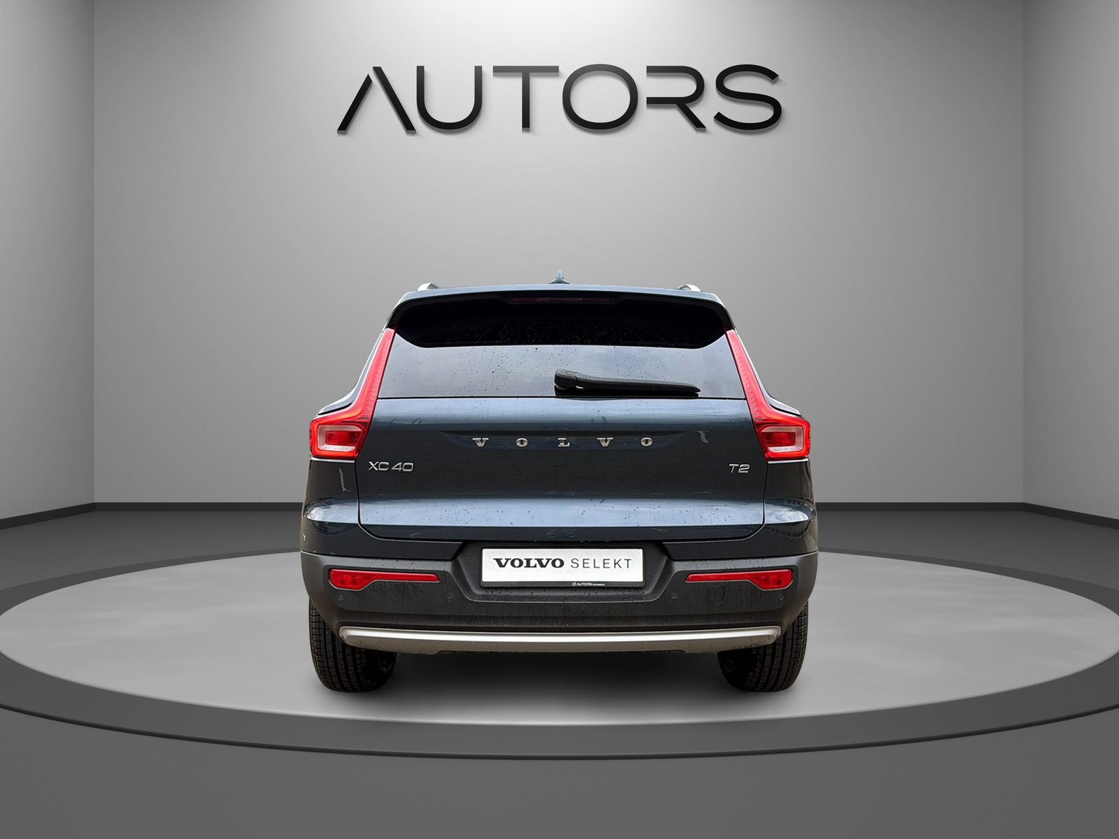VOLVO XC40 T2 Momentum Light Geartronic-image-5