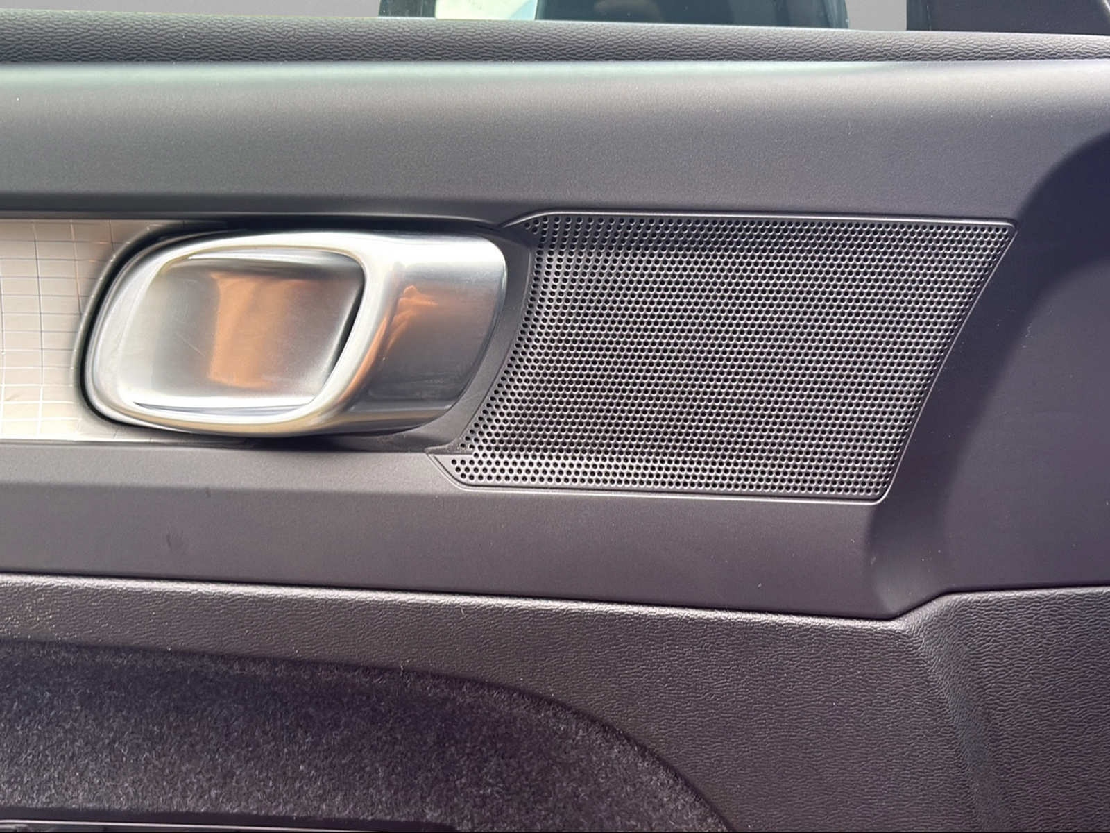 VOLVO XC40 T2 Momentum Light Geartronic-image-13