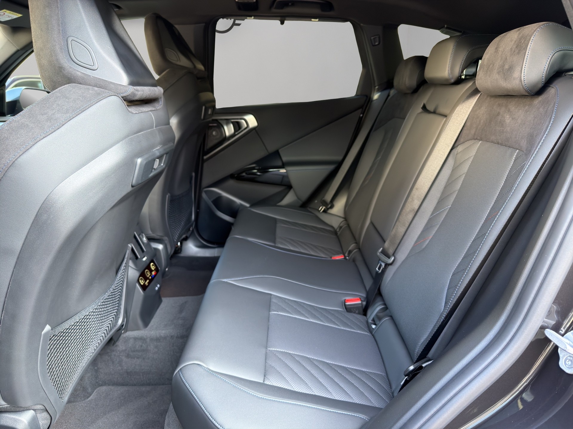 BMW X3 xDrive 48V 20d M Sport-image-16