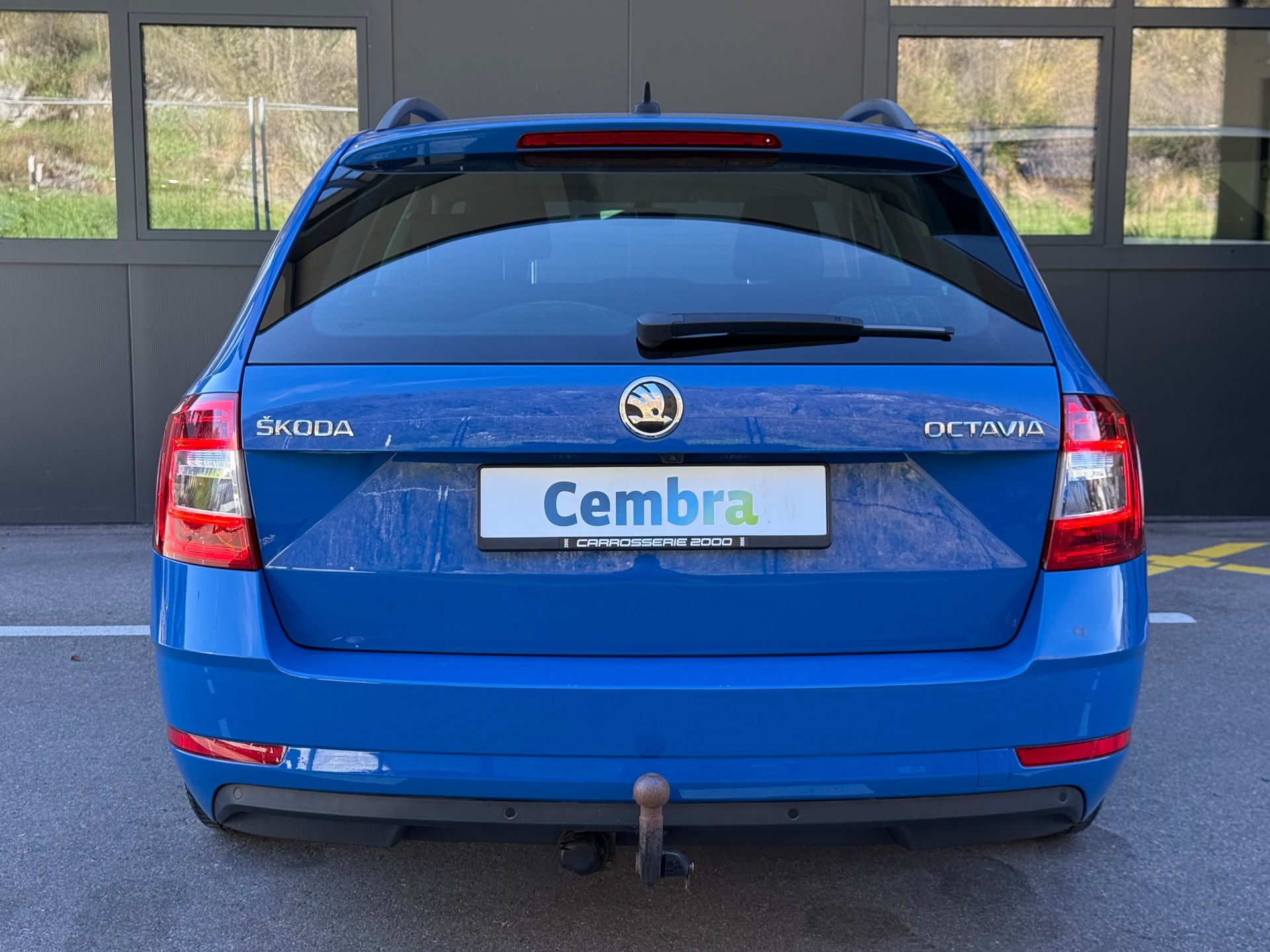 SKODA Octavia Combi 2.0 TDI Swiss Line 25 4x4-image-5