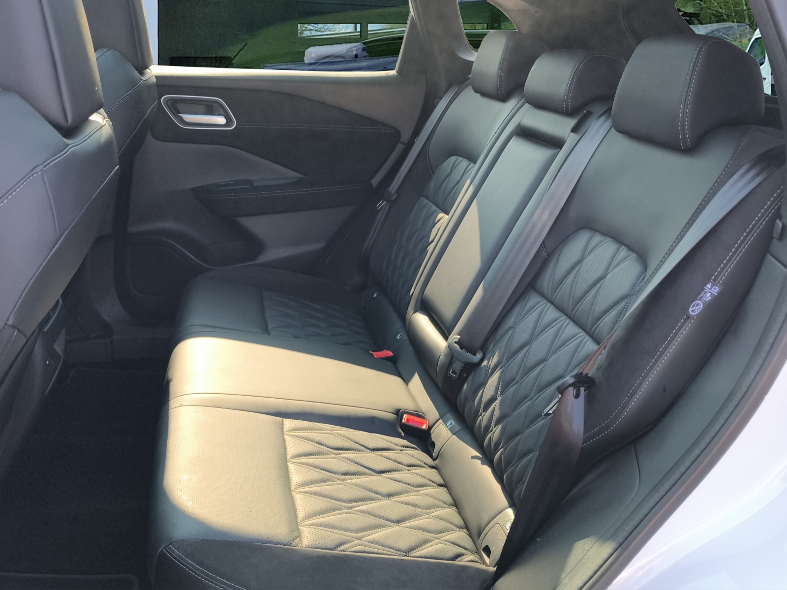 NISSAN Qashqai 1.3 DIG-T MHEV Tekna+ Xtronic 4x4-image-11
