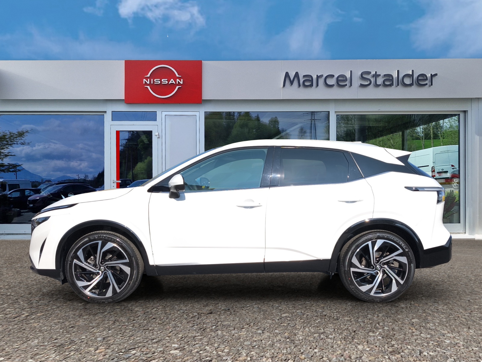 NISSAN Qashqai 1.3 DIG-T MHEV Tekna+ Xtronic 4x4-image-1