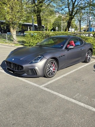 MASERATI GranTurismo Trofeo Automatica-image-5