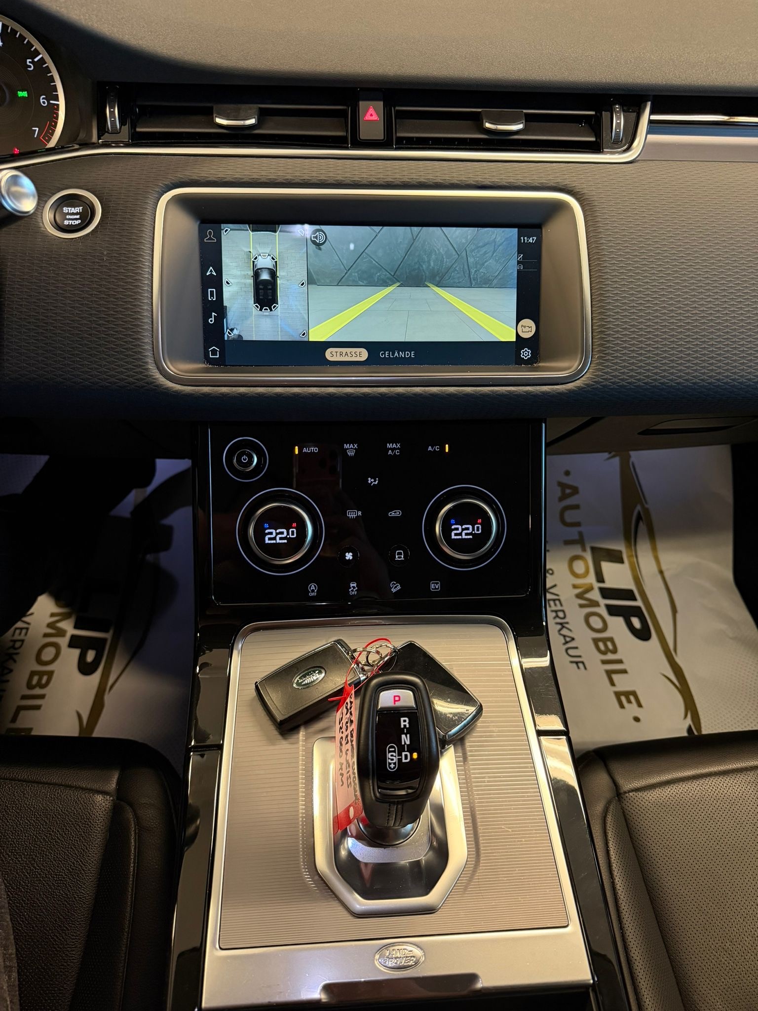 LAND ROVER Range Rover Evoque P 300e AT8-image-11