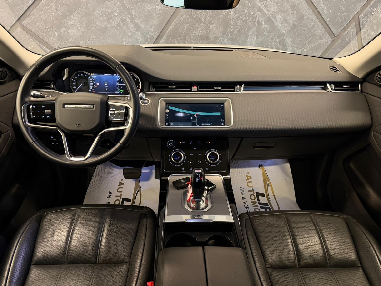 LAND ROVER Range Rover Evoque P 300e AT8-image-8