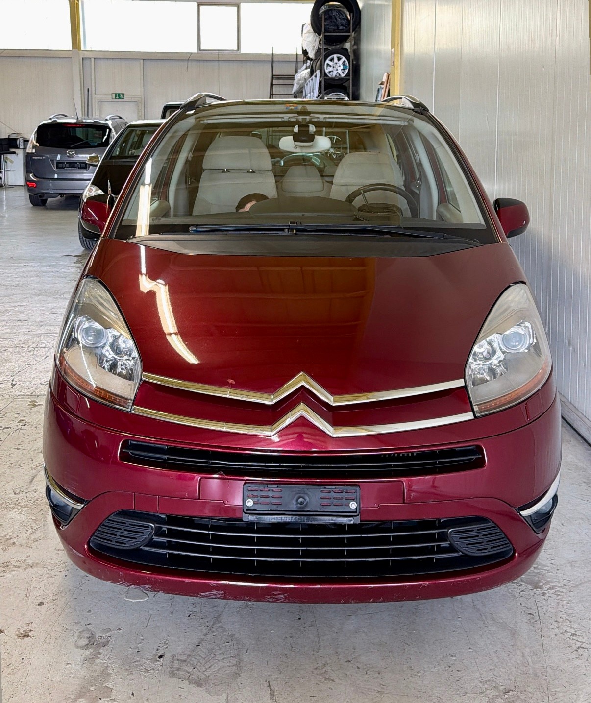 CITROEN Grand C4 Picasso 2.0 HDI Exclusive Automatic(Frisch MFK& Service)-image-1