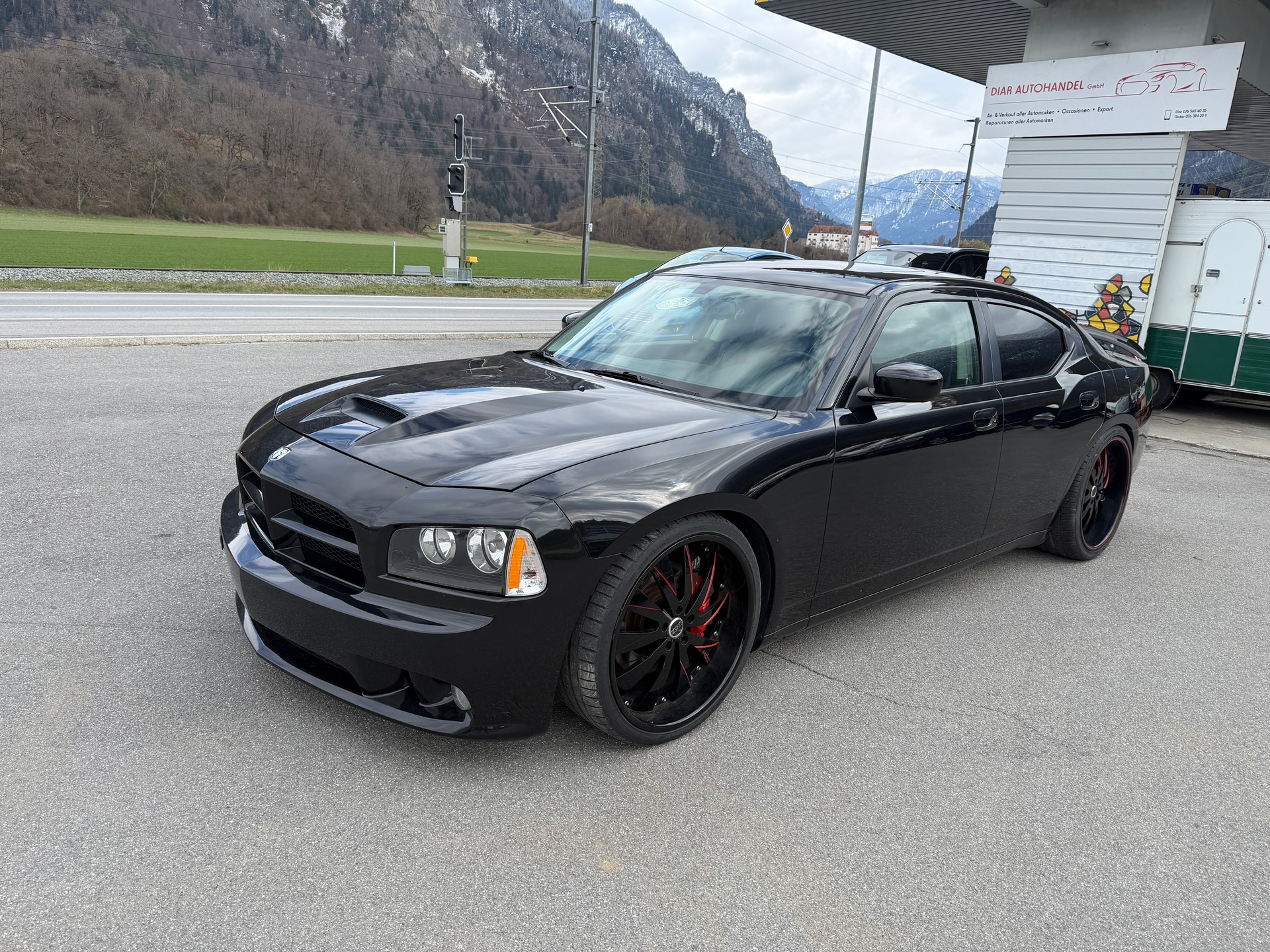 DODGE SRT-8-image-1