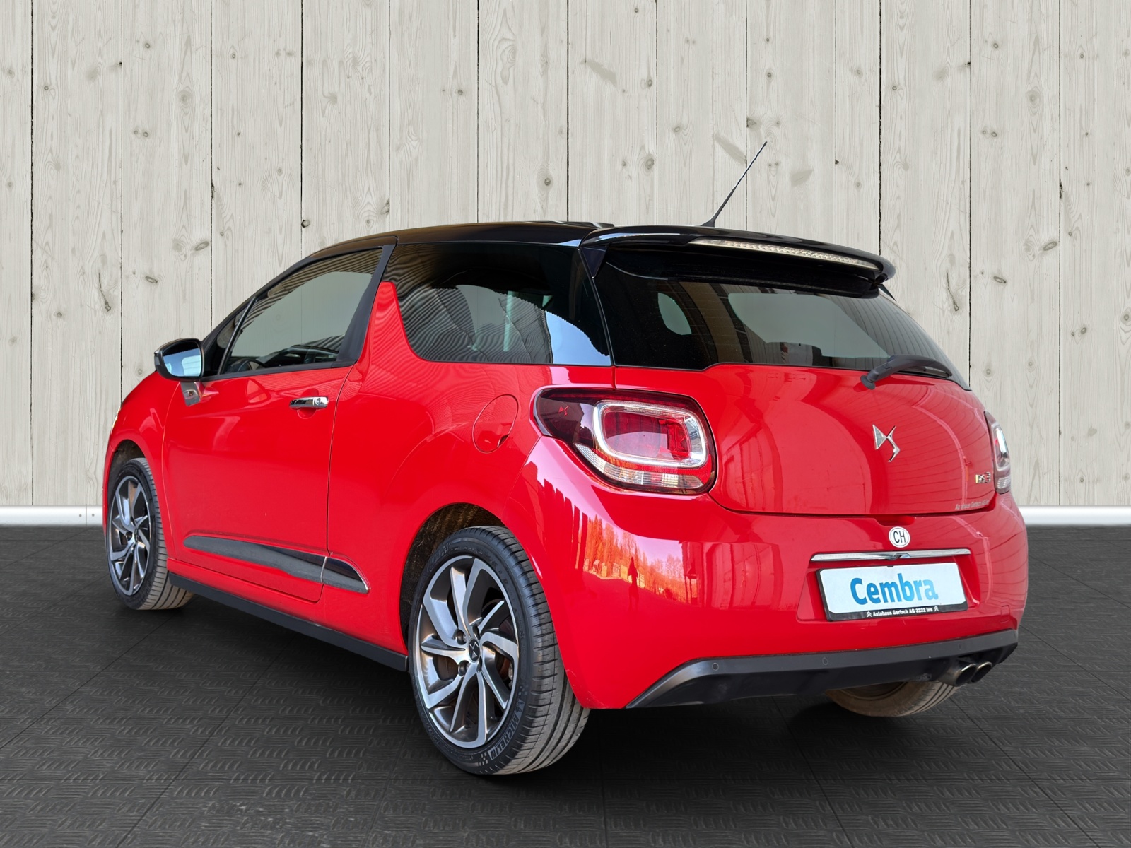DS AUTOMOBILES DS 3 1.2 PureTech Givenchy le Make Up-image-4