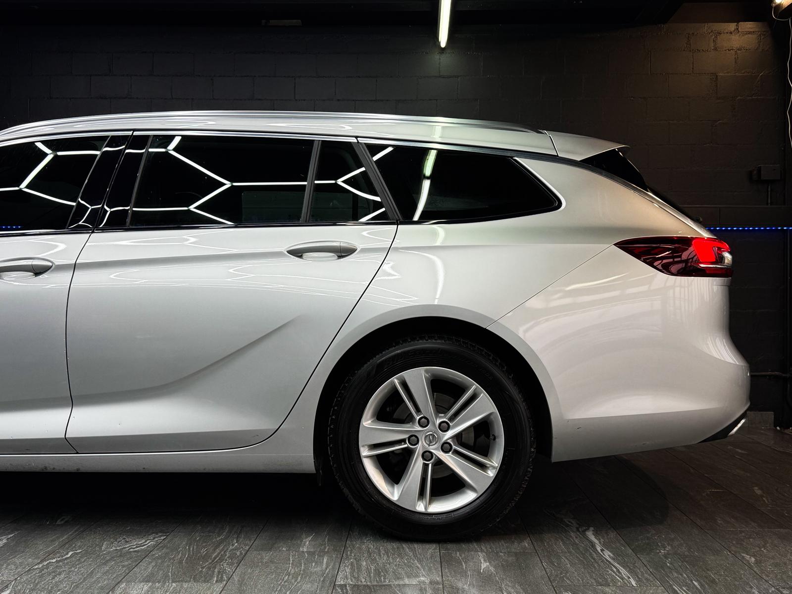 OPEL Insignia 2.0 T Sports Tourer Edition Automatic-image-5