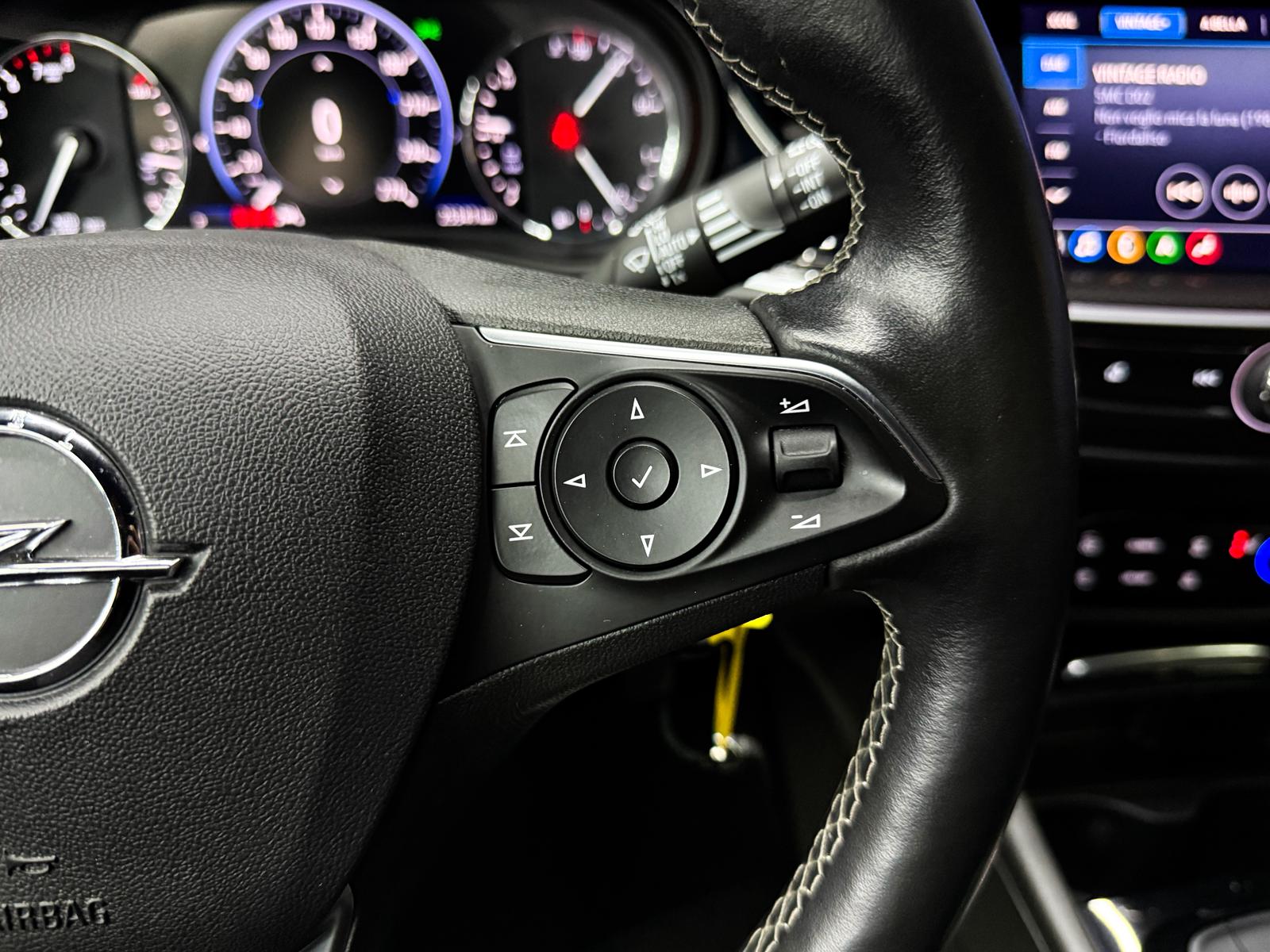 OPEL Insignia 2.0 T Sports Tourer Edition Automatic-image-11