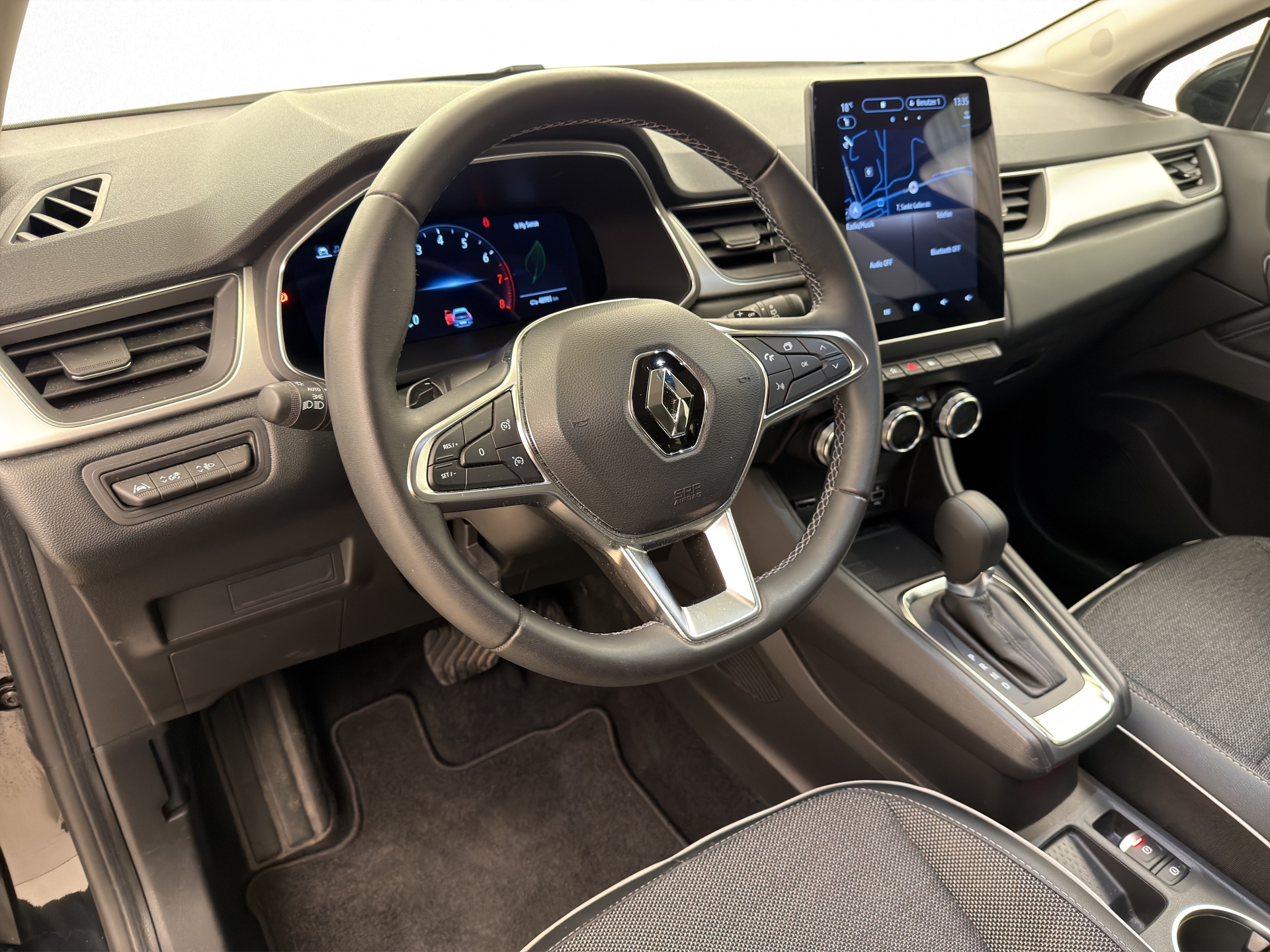 RENAULT Captur 1.3 TCe 140 techno EDC-image-13