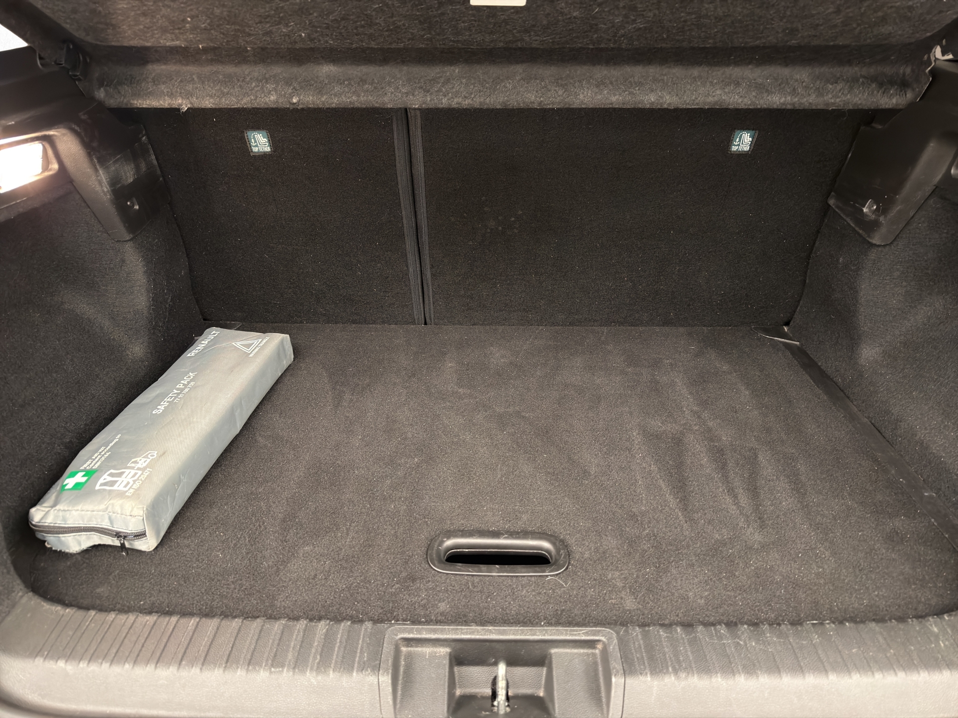 RENAULT Captur 1.3 TCe 140 techno EDC-image-11