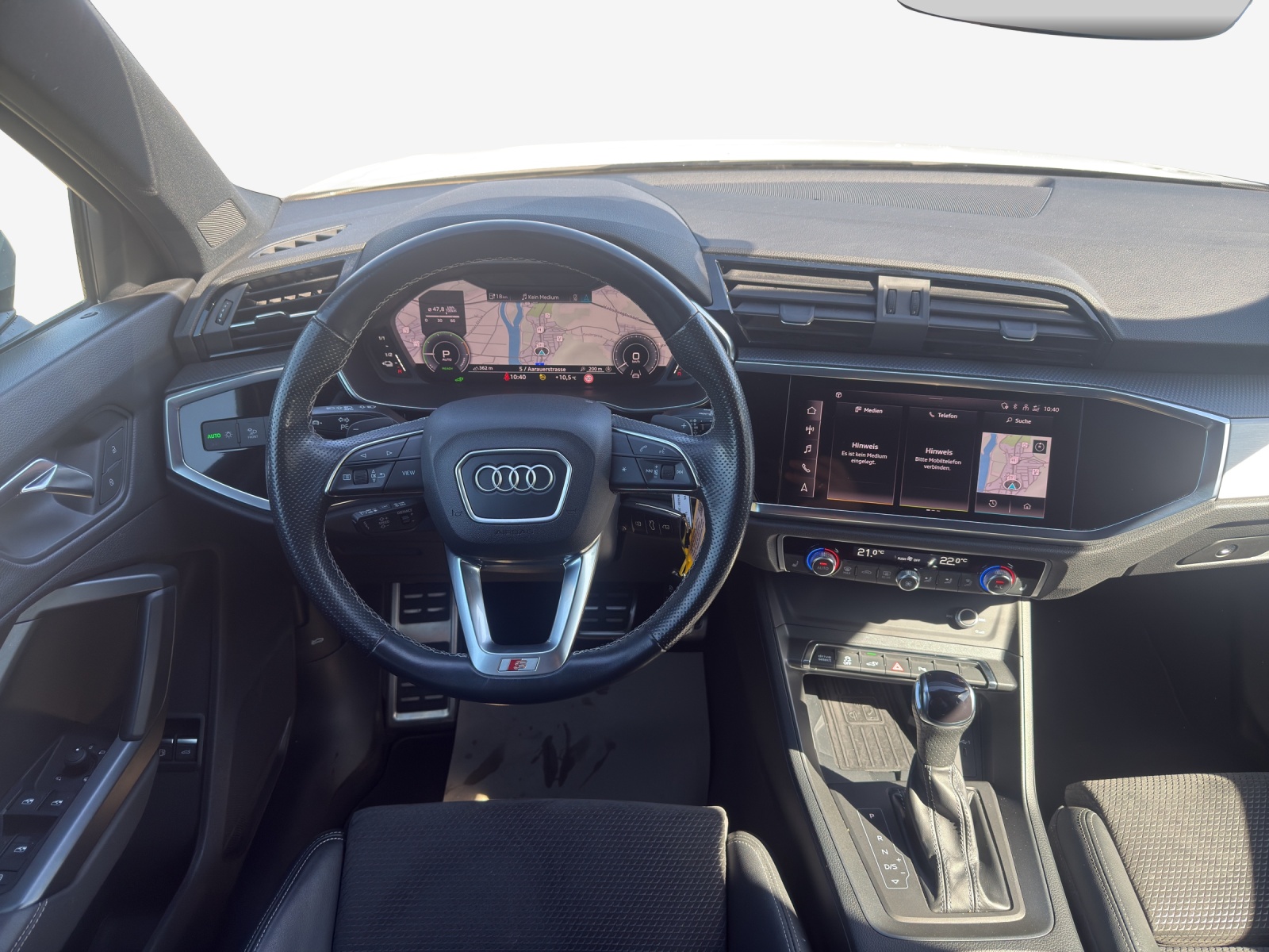 AUDI Q3 45 TFSI e Attraction S-tronic-image-8