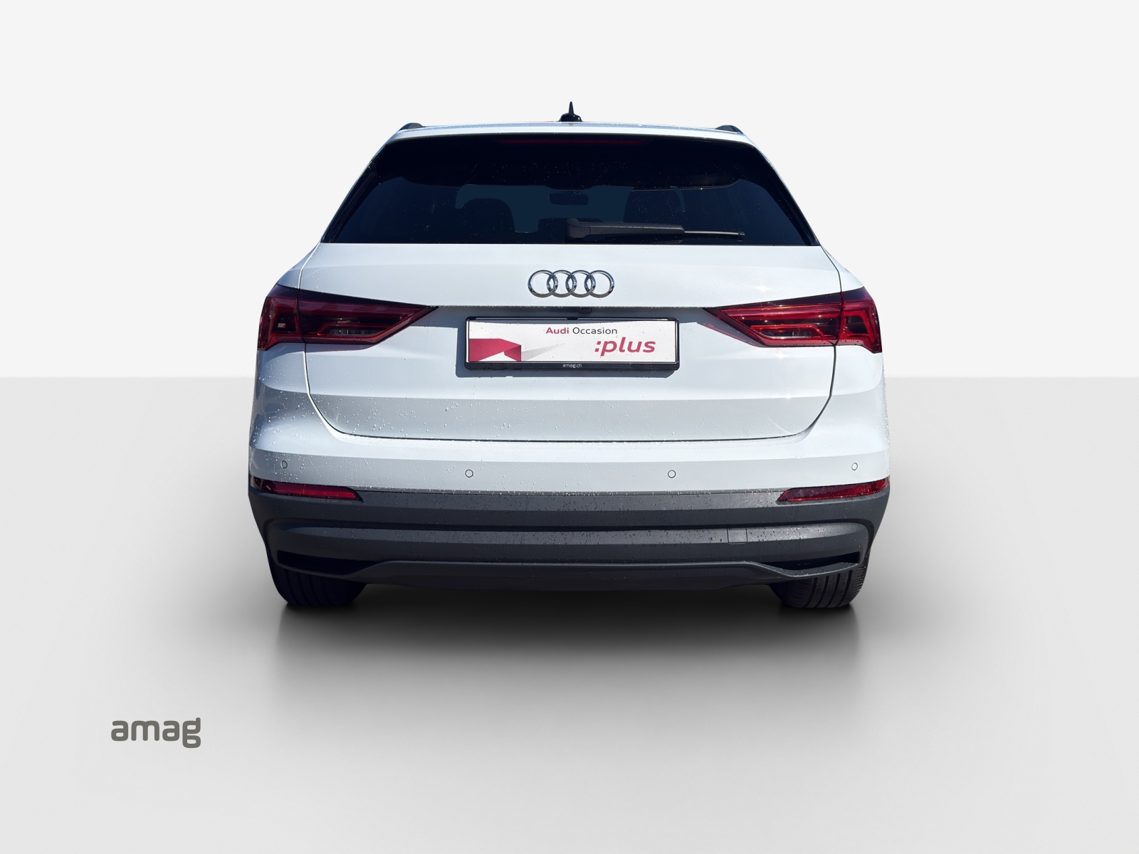 AUDI Q3 45 TFSI e Attraction S-tronic-image-3
