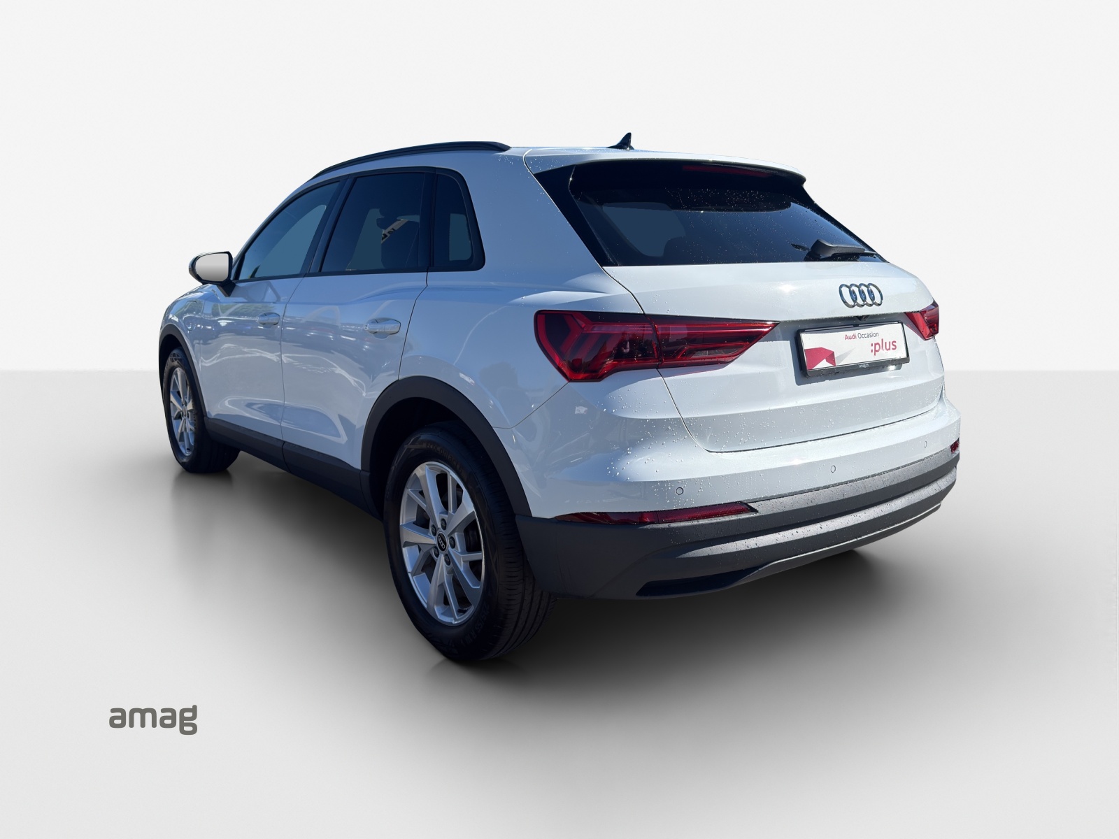 AUDI Q3 45 TFSI e Attraction S-tronic-showroom-element-2