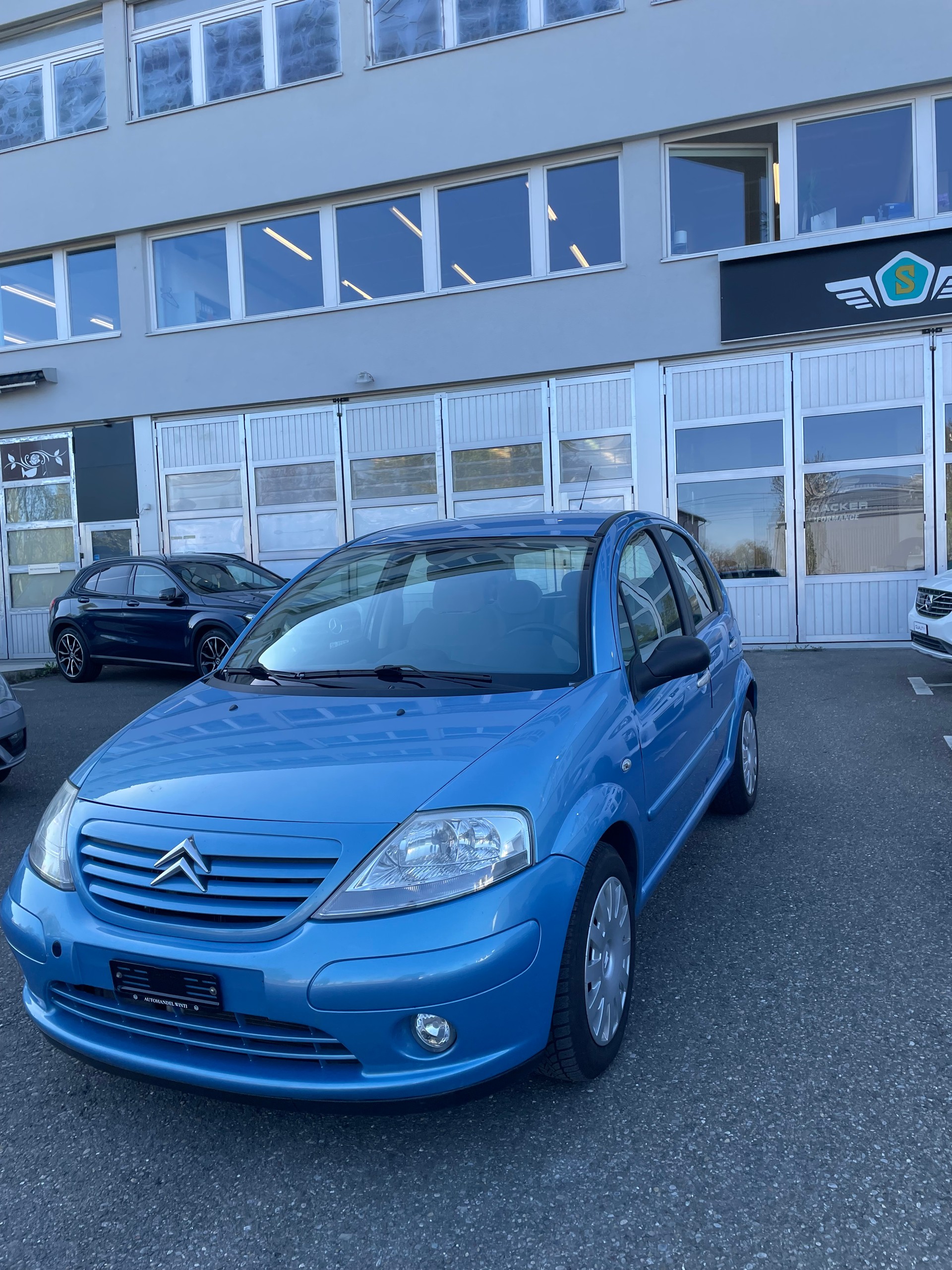 CITROEN C3 1.4i Exclusive-image-2
